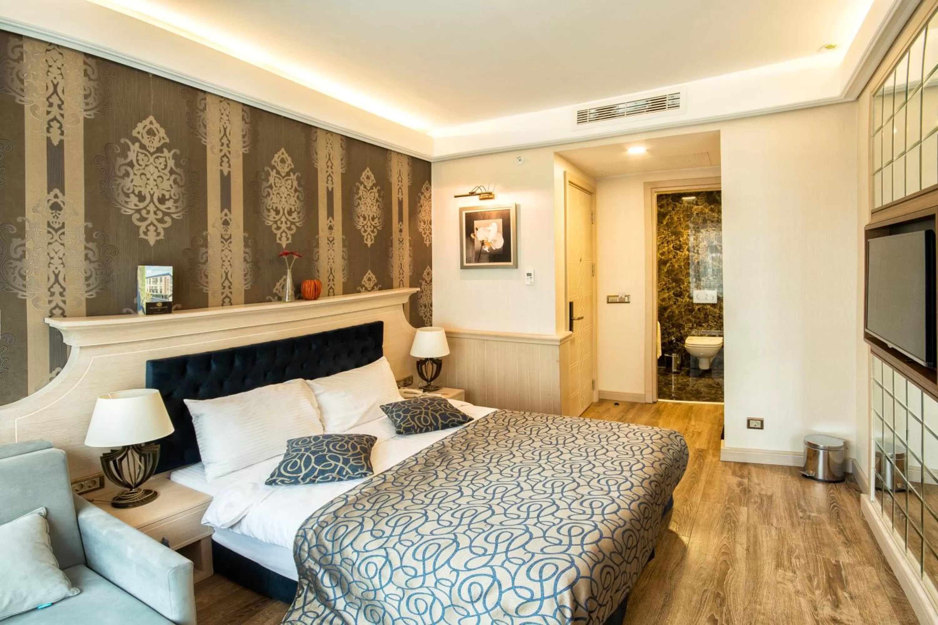 Bed in The Conforium Hotel İstanbul