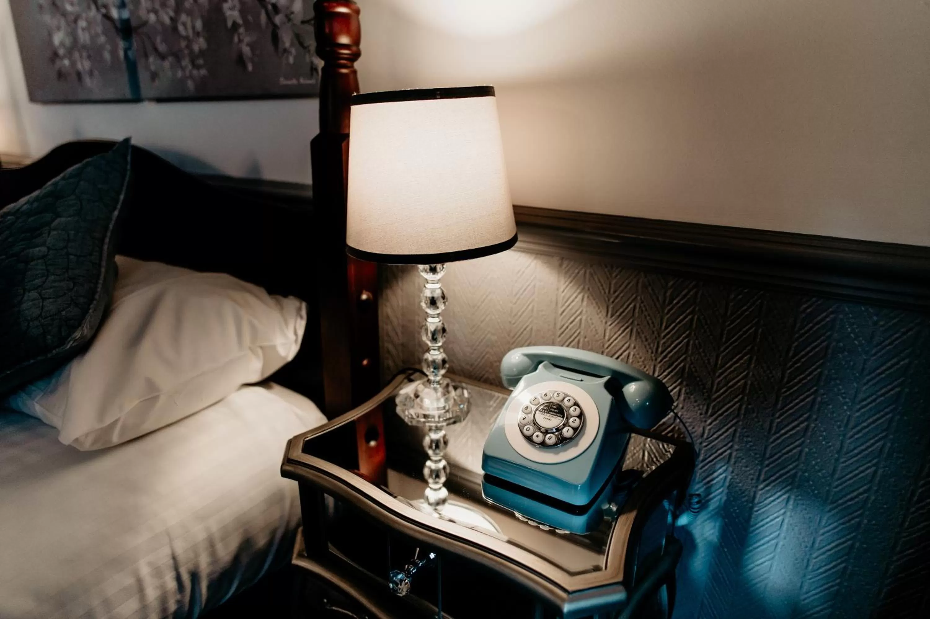 Bed in Oak Farm Hotel