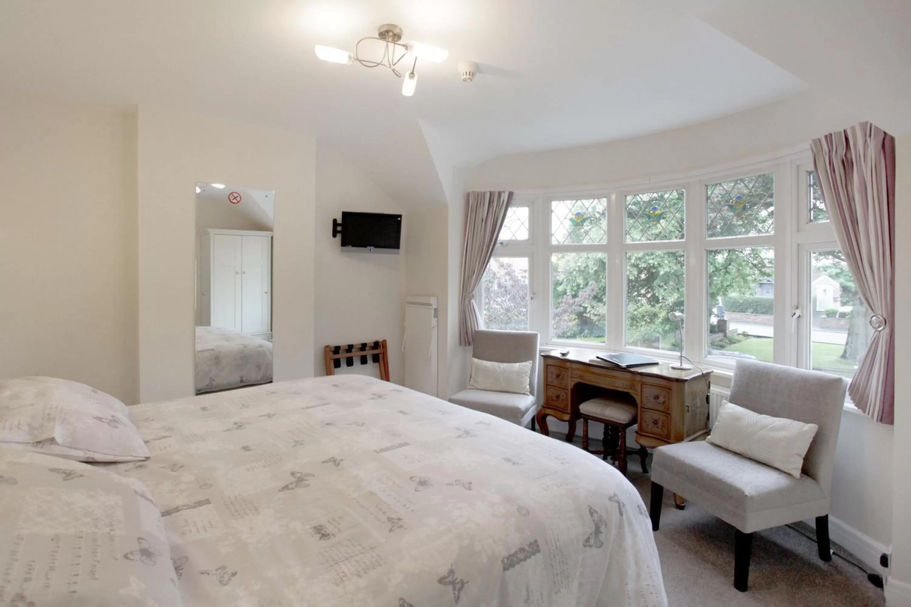 Superior King or Twin Room in The Hinton Guest House