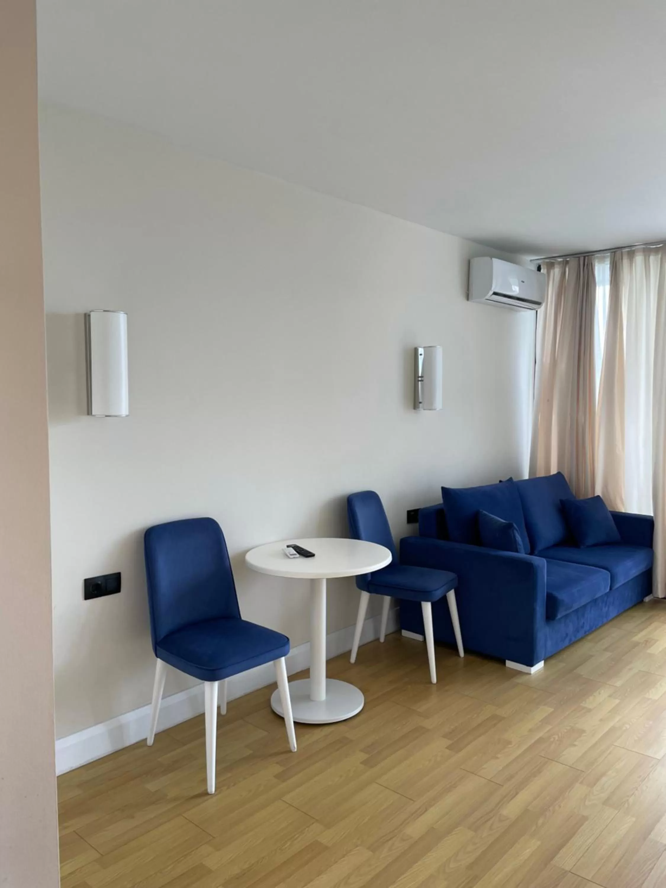 Living room, Seating Area in APARTHOTEL in City Batumi