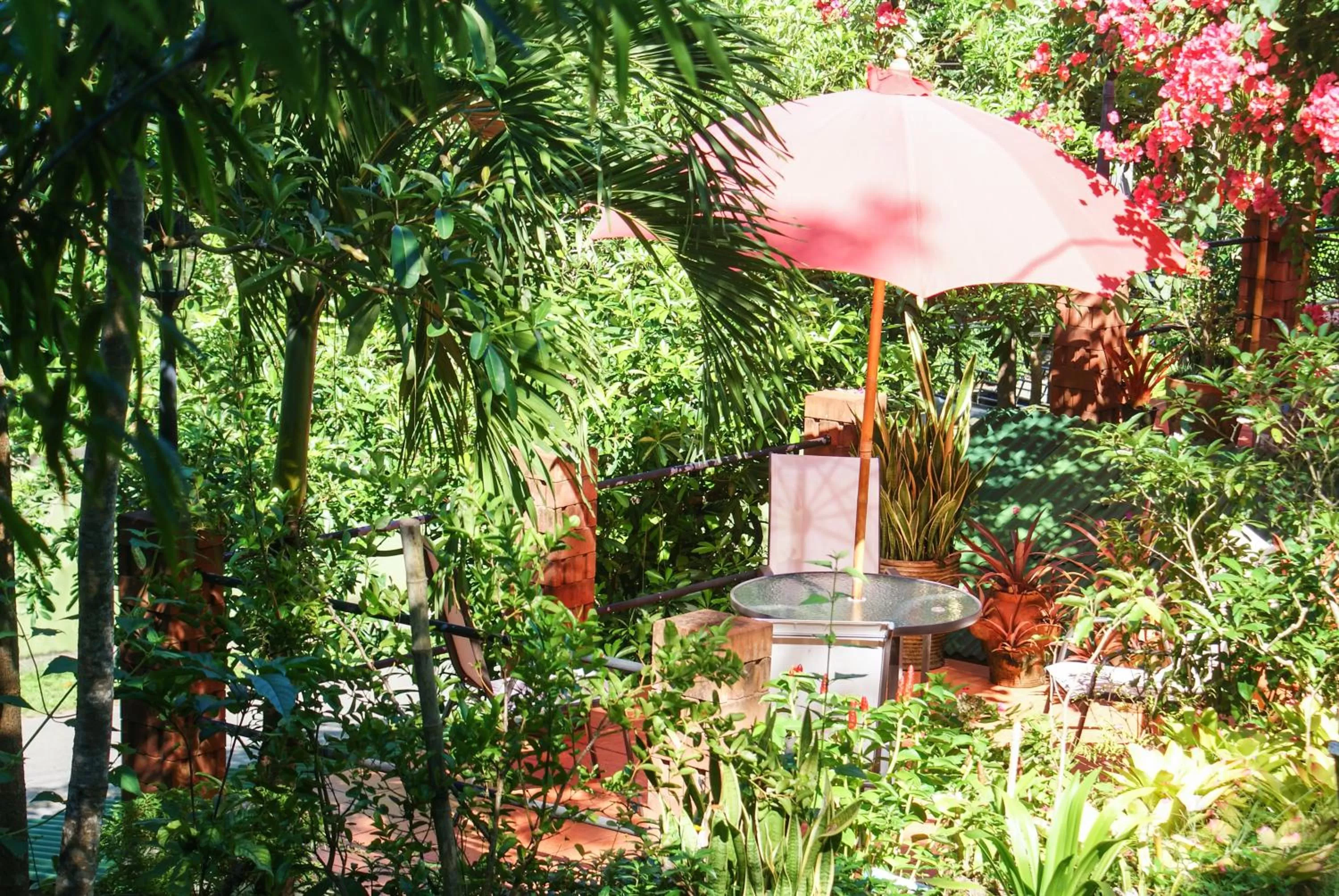 Decorative detail, Nearby Landmark in Rock Inn Bailan