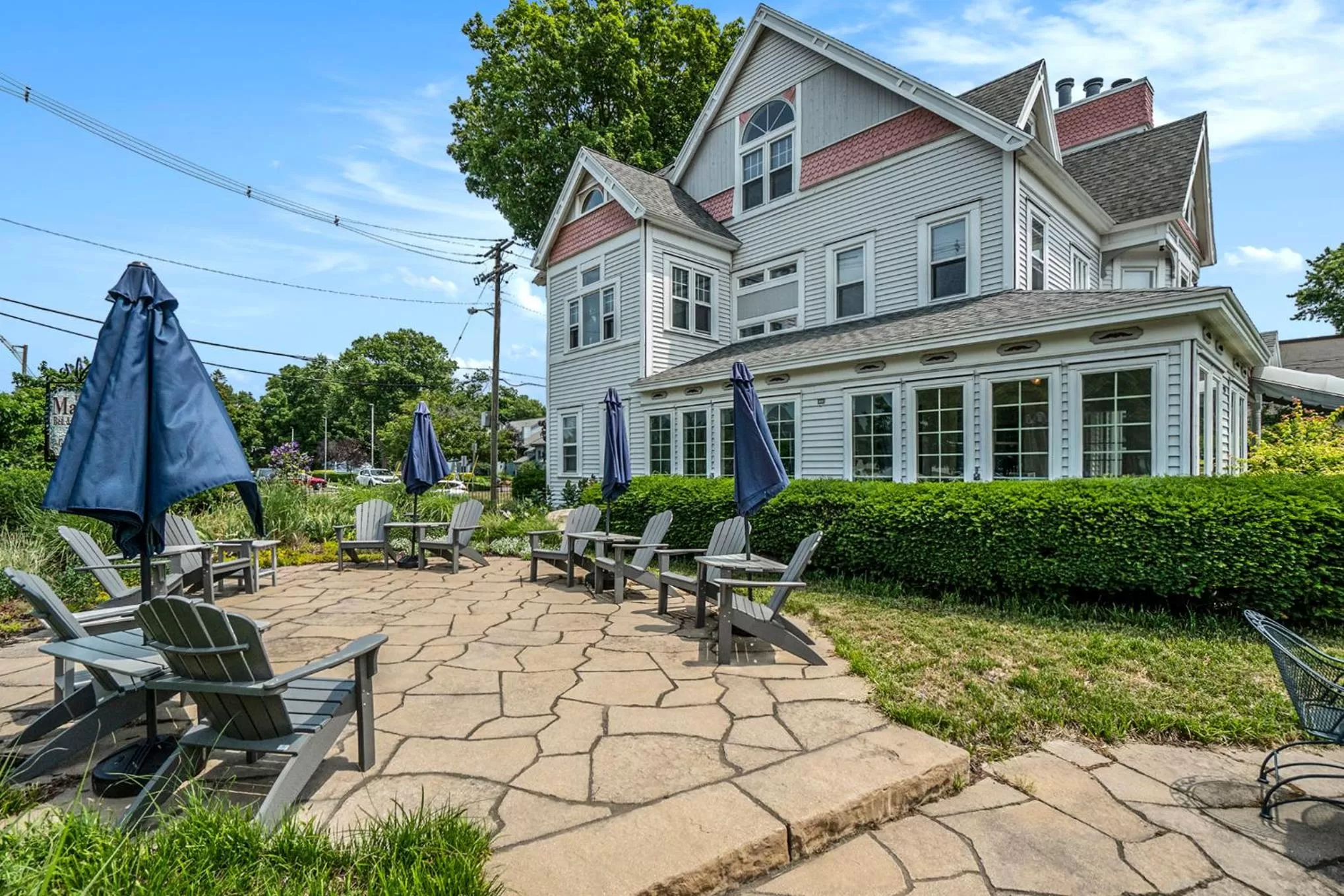 Property building in Yelton Manor Bed and Breakfast