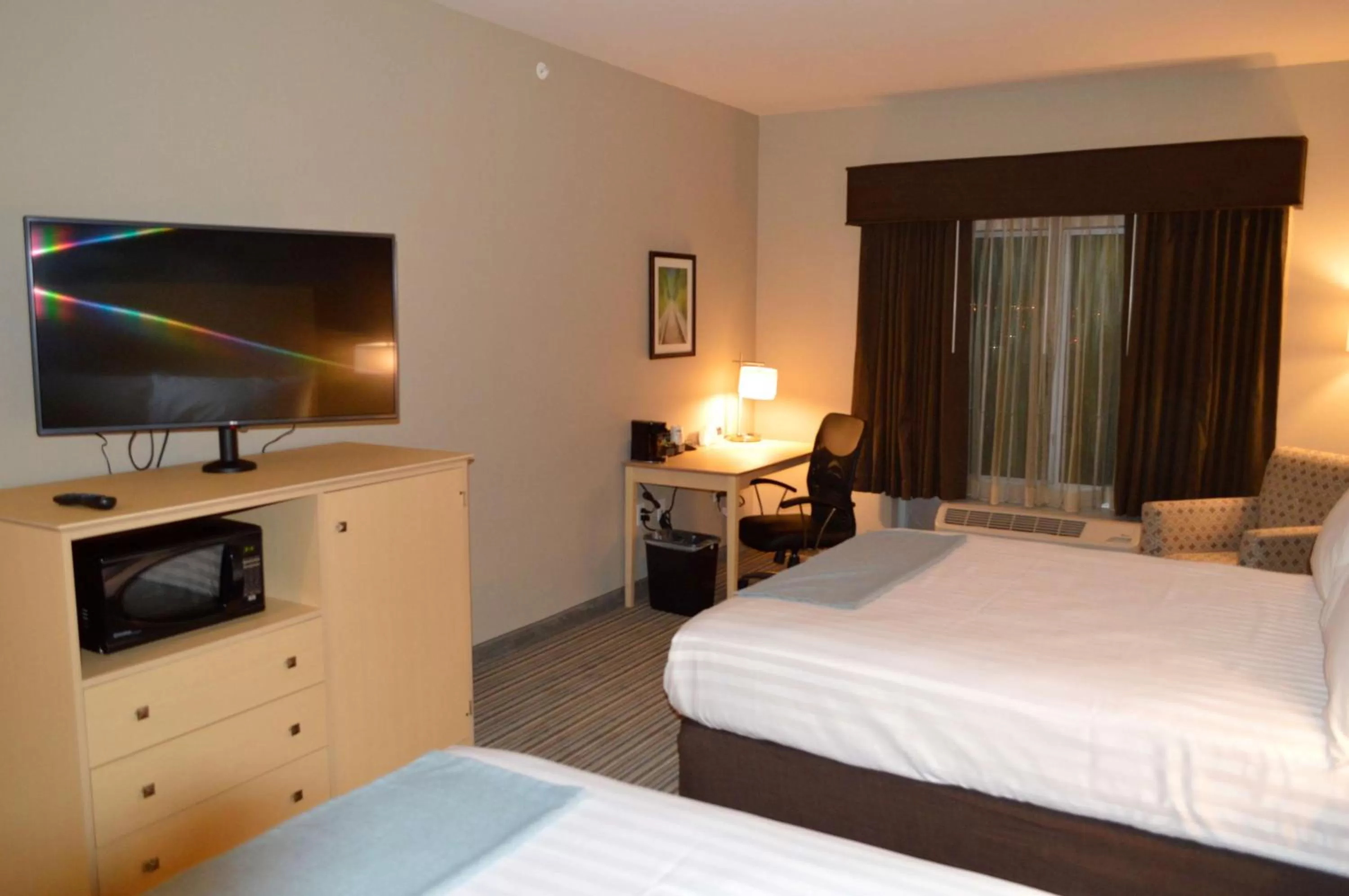 Photo of the whole room, Bed in Stone Hill Norman, Trademark Collection by Wyndham