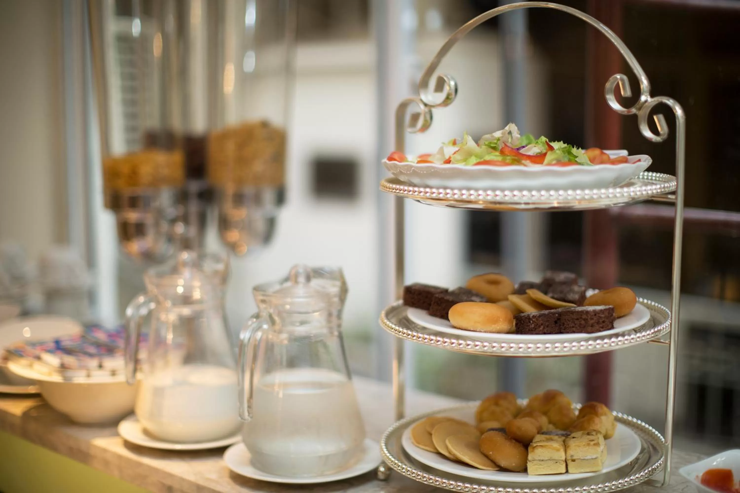 Buffet breakfast in Roseland Corp Hotel