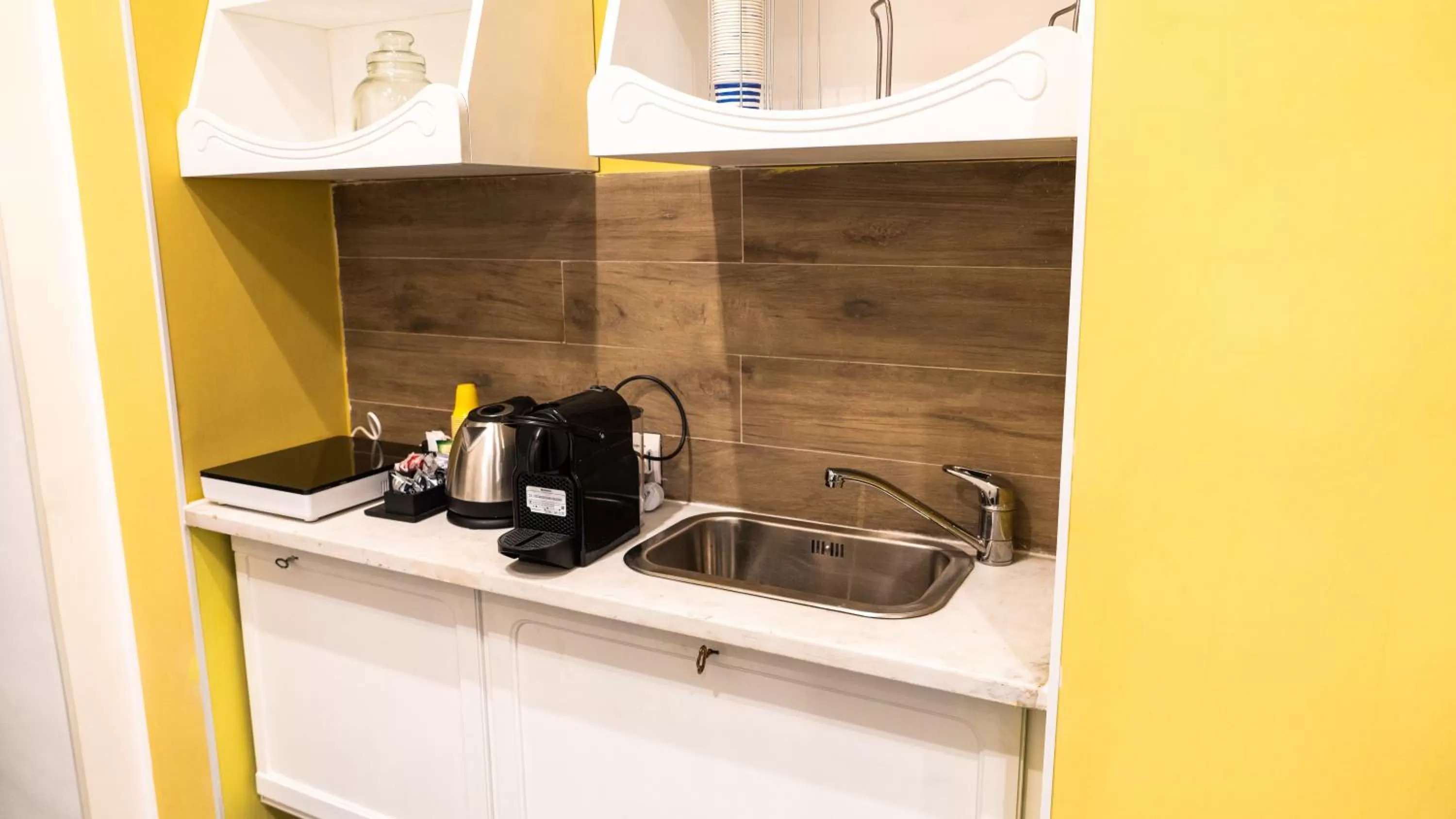 Kitchen or kitchenette, Kitchen/Kitchenette in Real Passeggio di Napoli