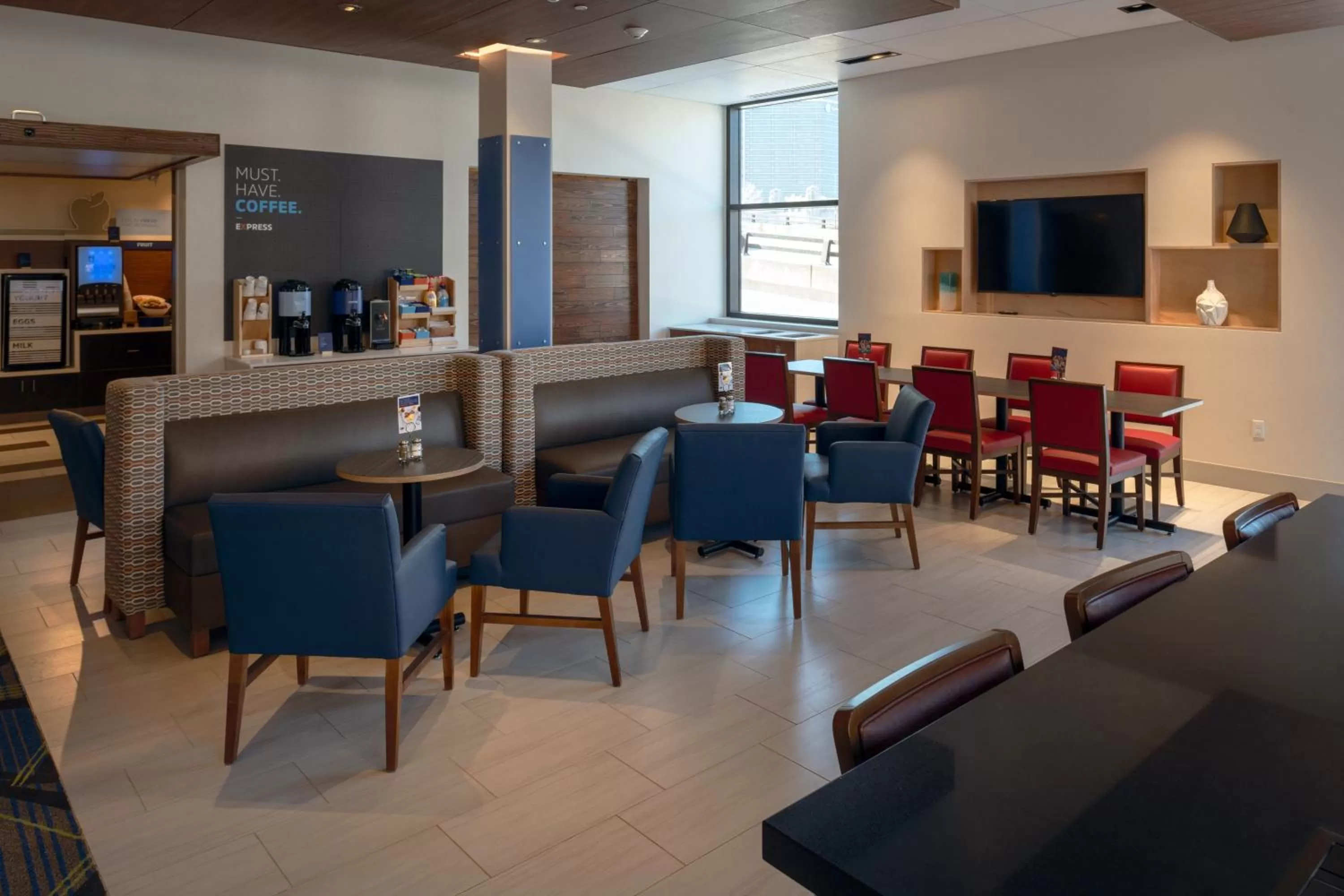 Breakfast in Holiday Inn Express & Suites - Tulsa Downtown - Arts District by IHG