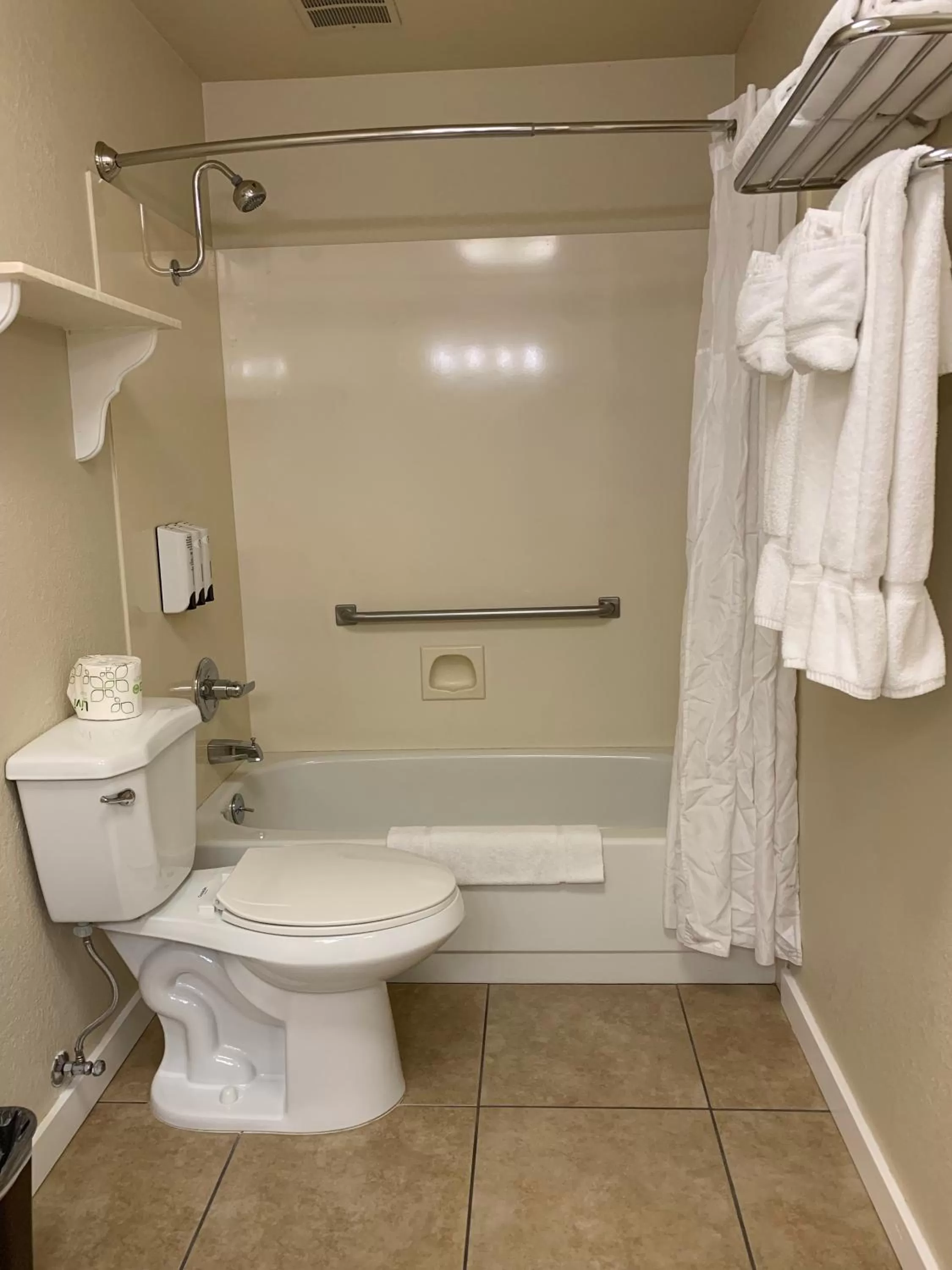 Bathroom in Stratford Inn