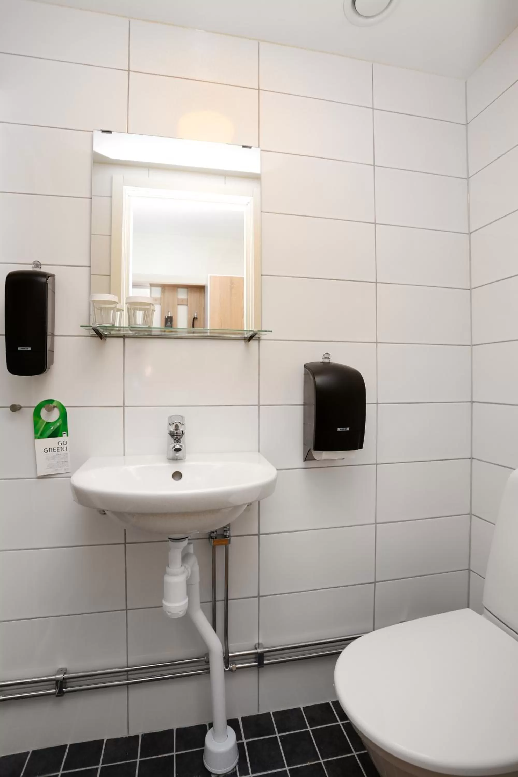 Toilet in Almnäs Park Hotel