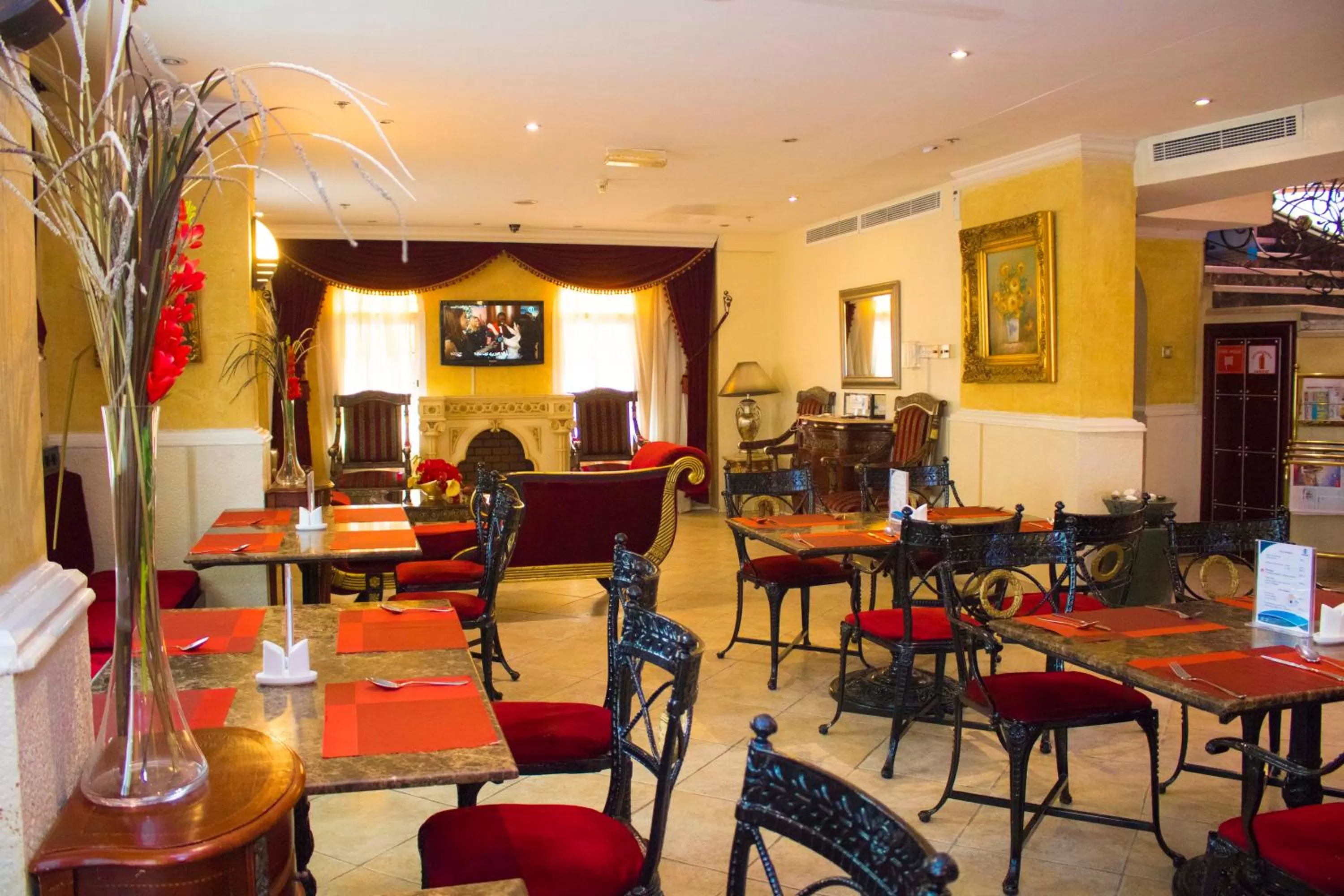 Restaurant/places to eat in Al Maha Regency Hotel Suites - Managed by Aoudi Consultants