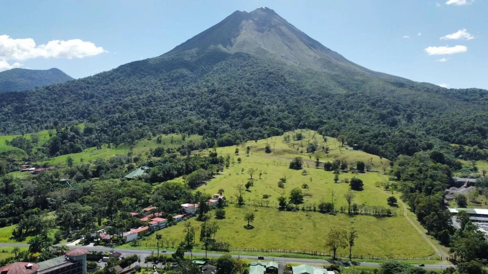 Hotel & Hot Springs Sueño Dorado