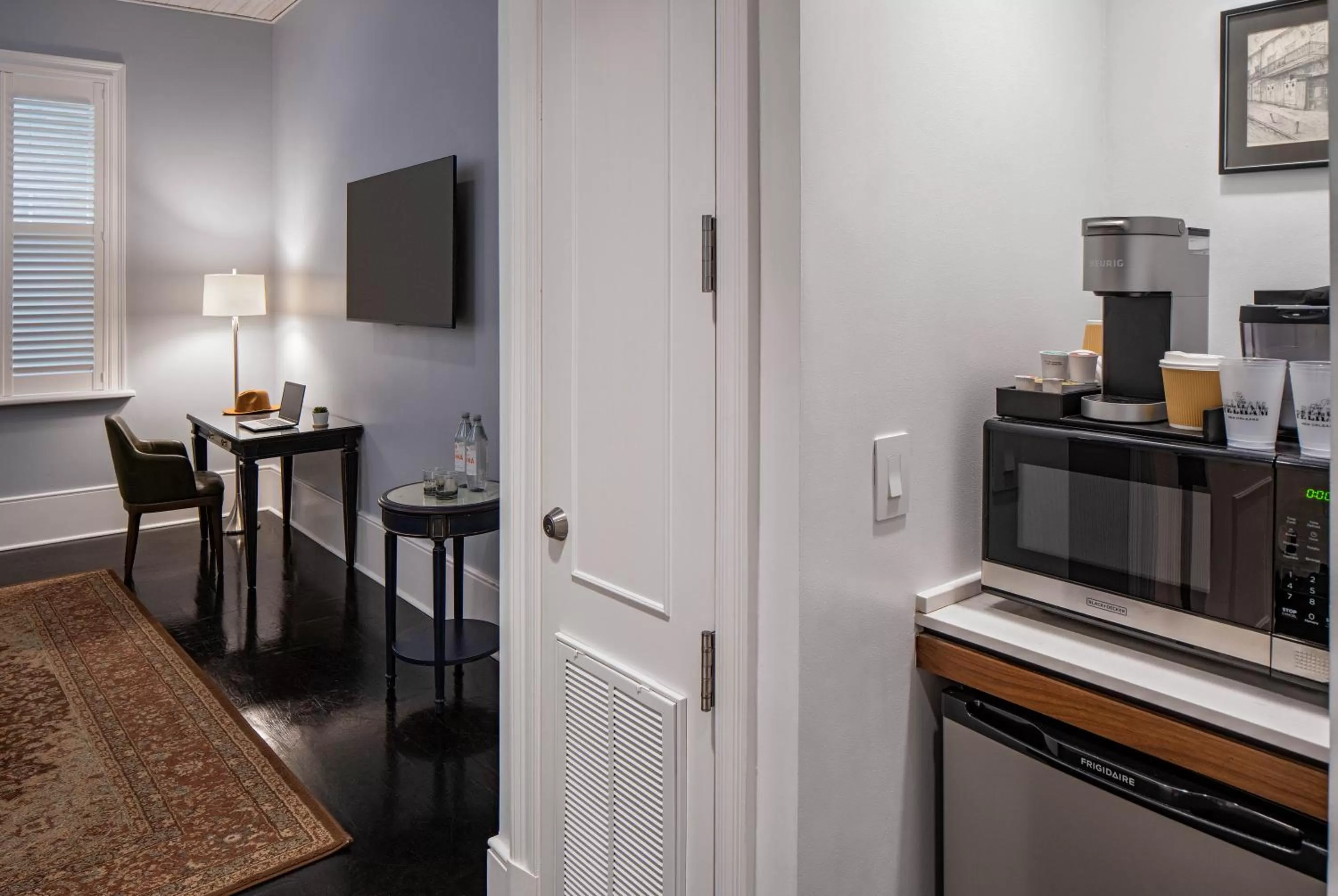 oven in Pelham Hotel