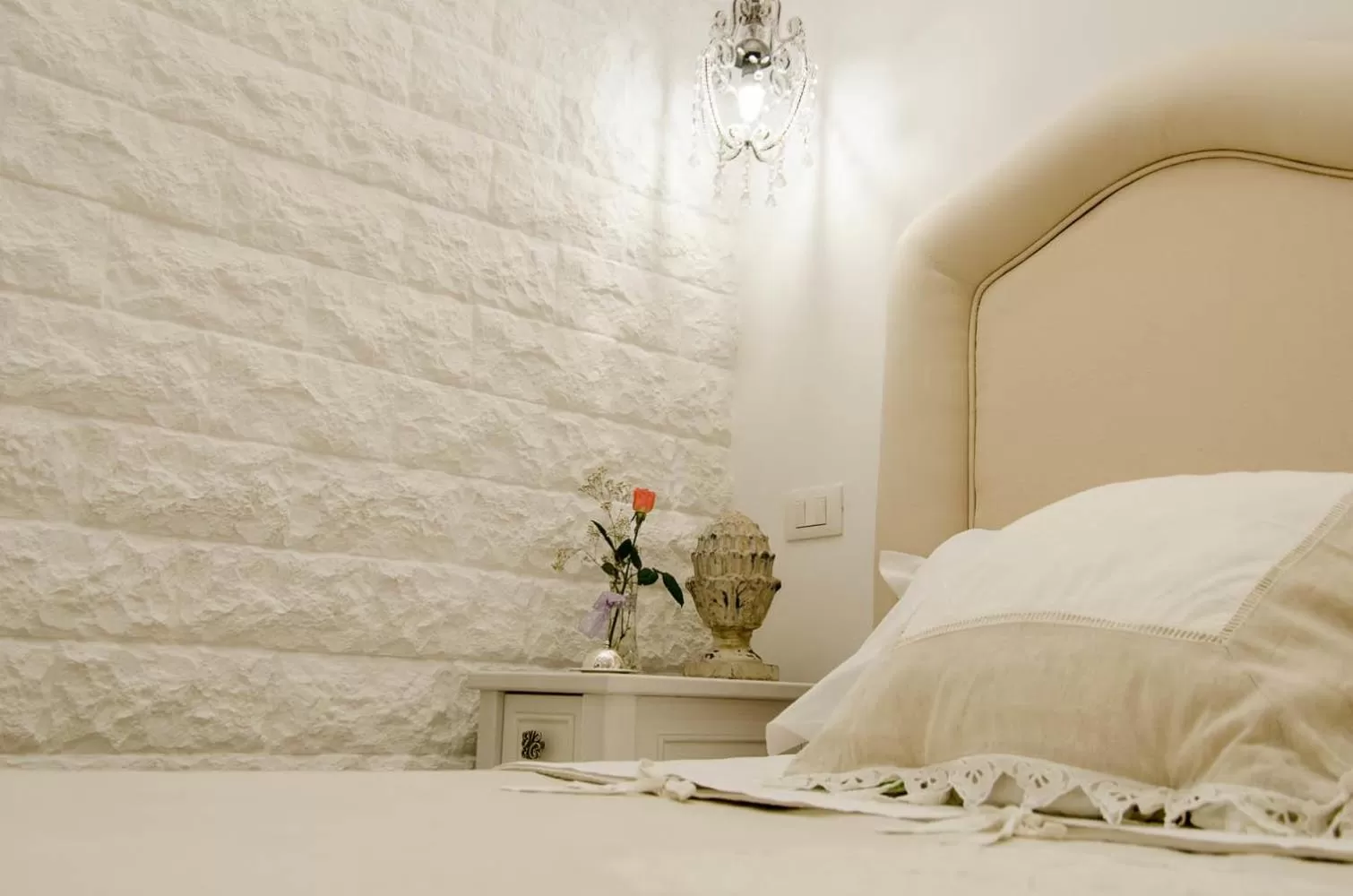 Decorative detail in Domus Rosa