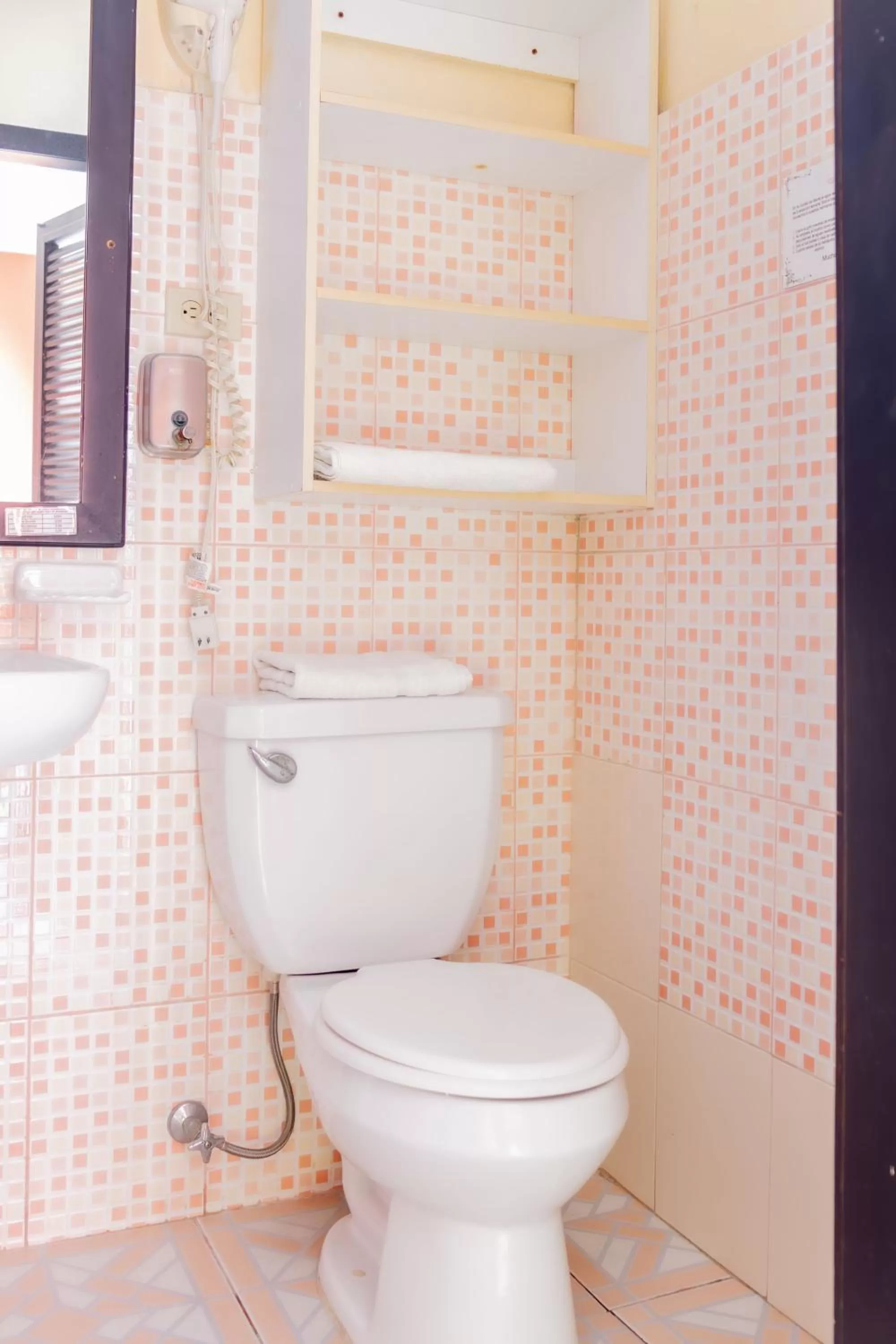 Bathroom in Hostal Antares