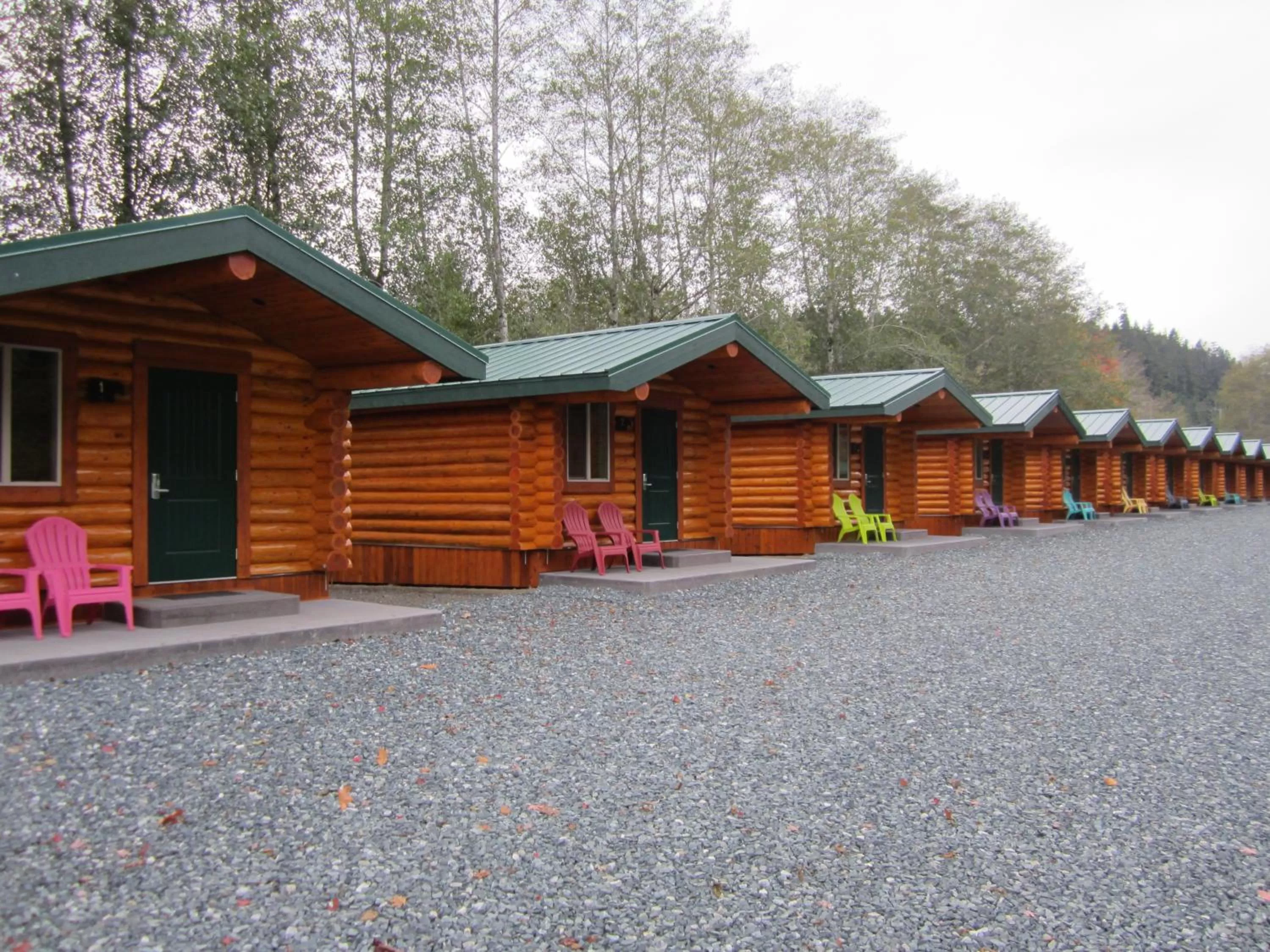 Facade/entrance in Port Hardy Cabins