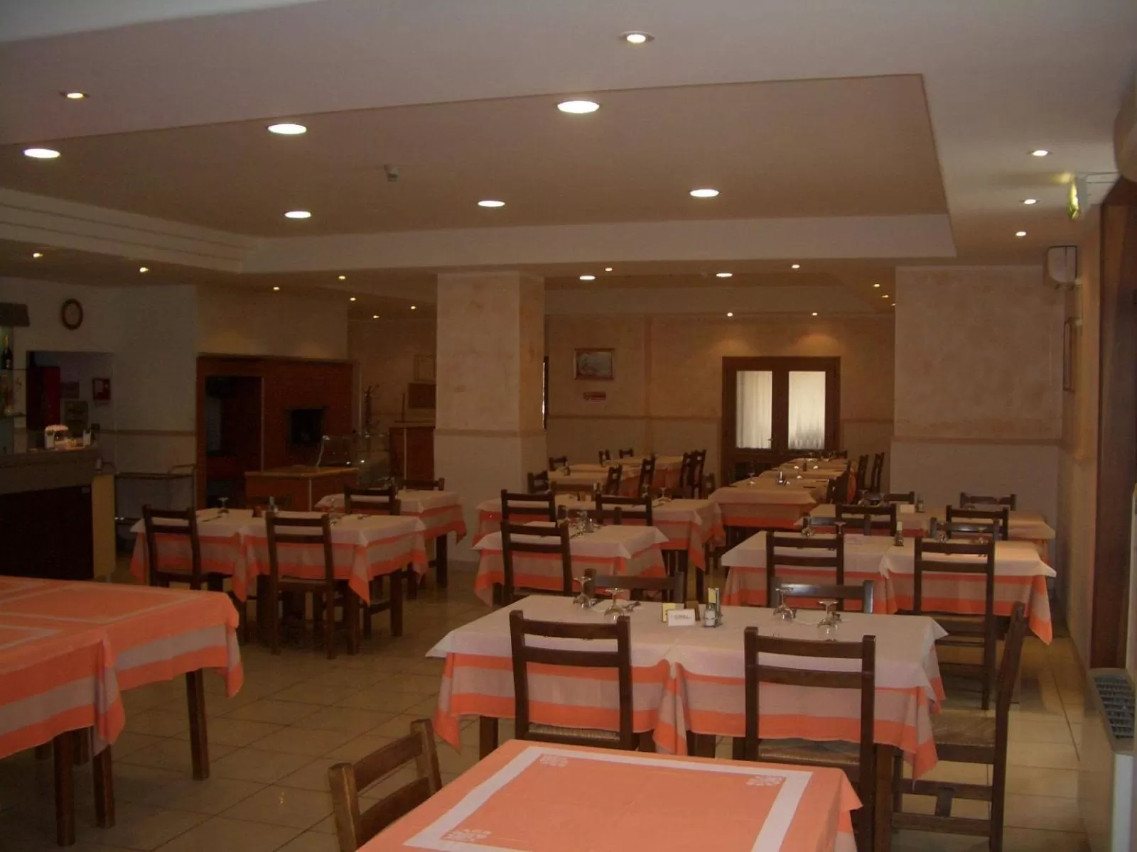 Restaurant/places to eat in Hotel Trasimeno Bittarelli