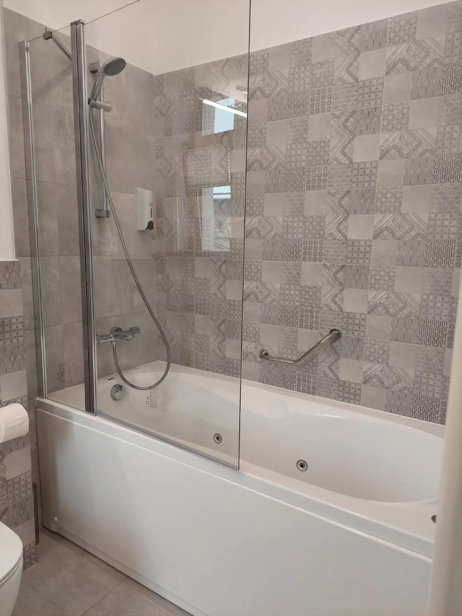 Double Room with Spa Bath in Hotel Urban