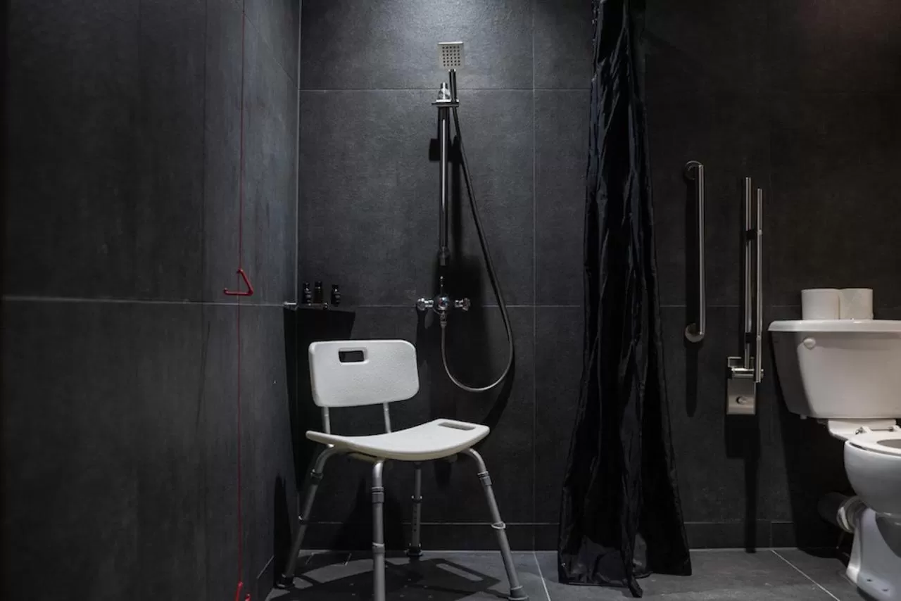 Bathroom in Cave Hotel & Golf Resort