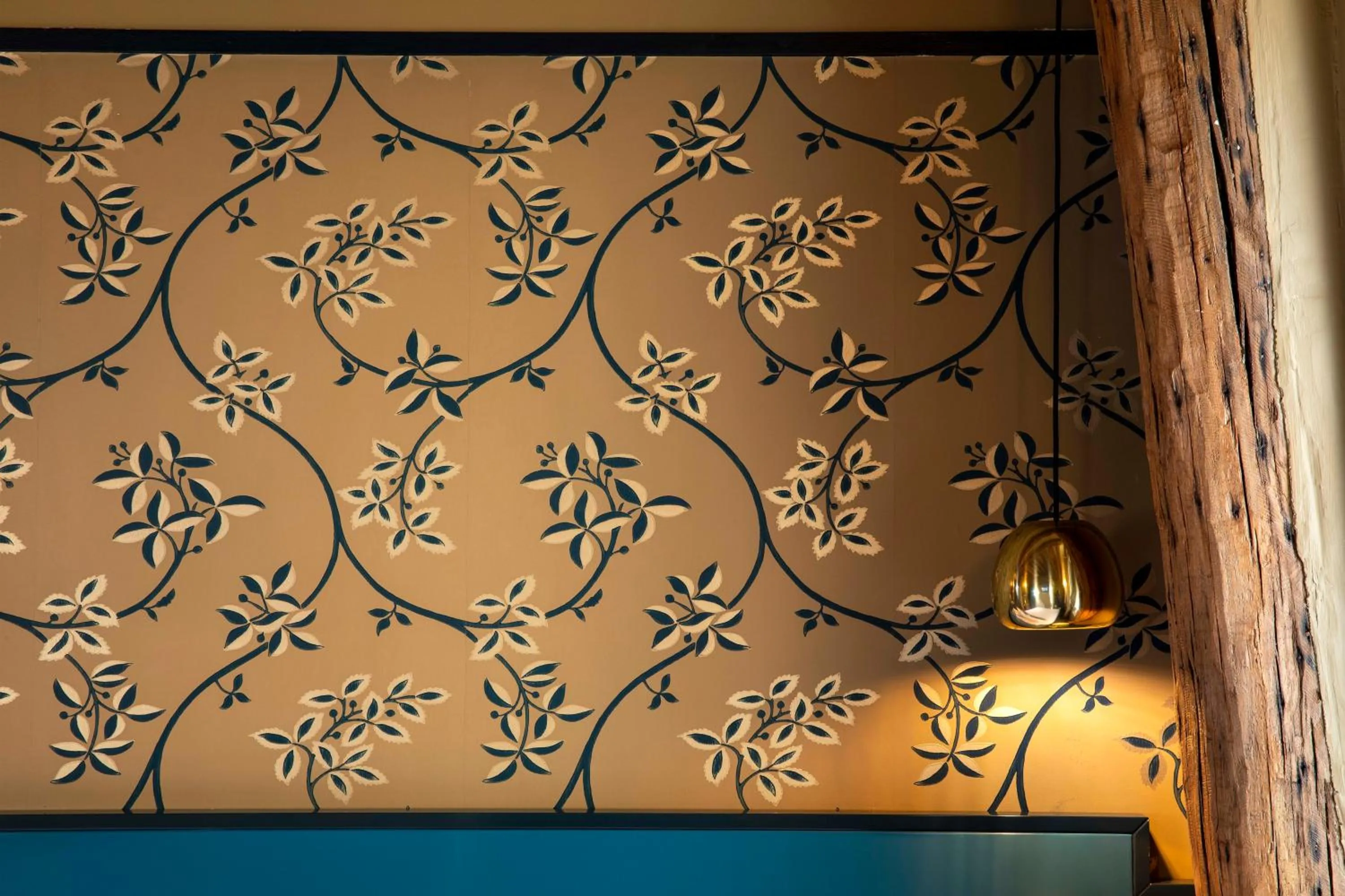 Photo of the whole room in Hotel des Deux-Iles - Notre-Dame