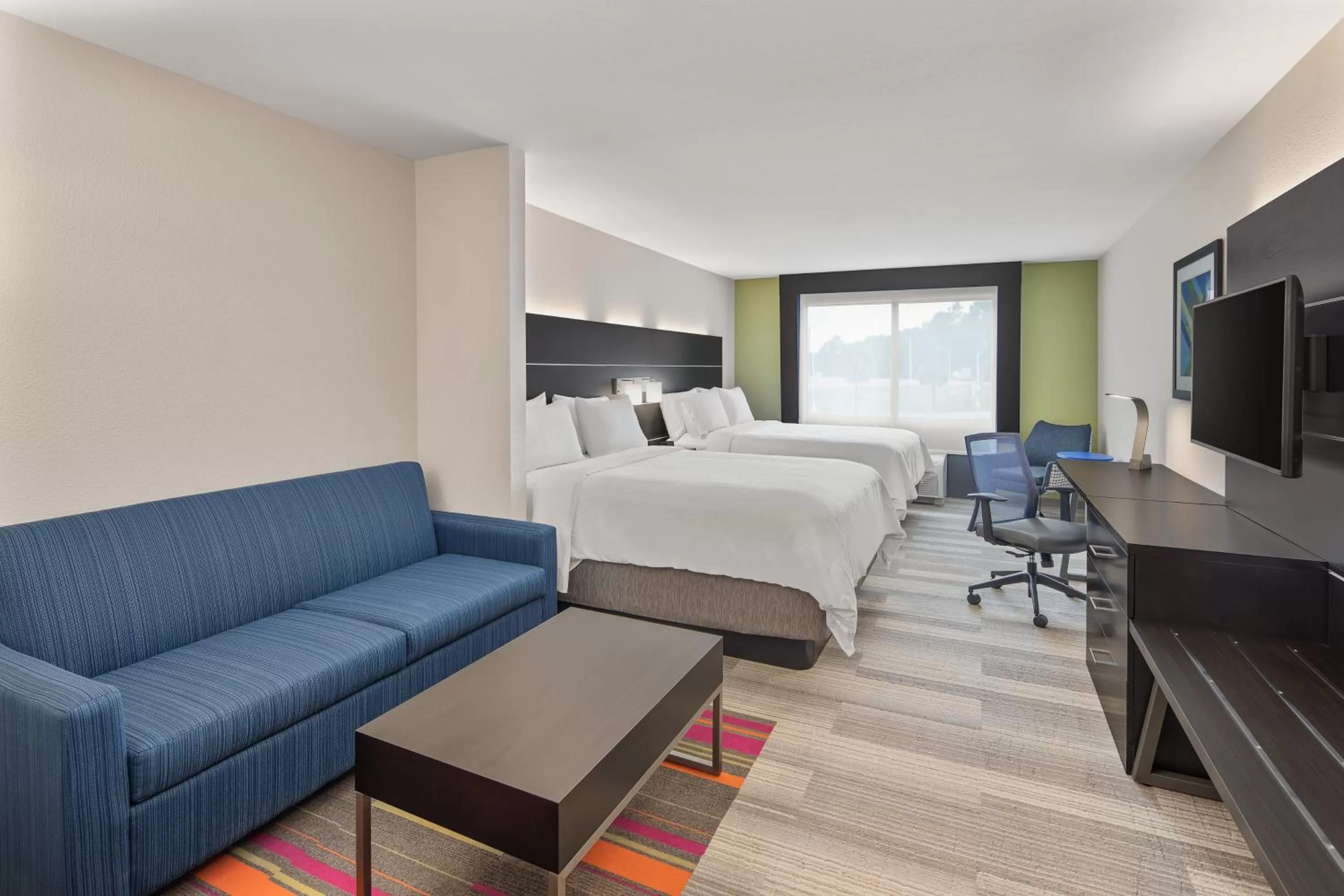 Photo of the whole room, Bed in Holiday Inn Express & Suites - Hardeeville-Hilton Head by IHG