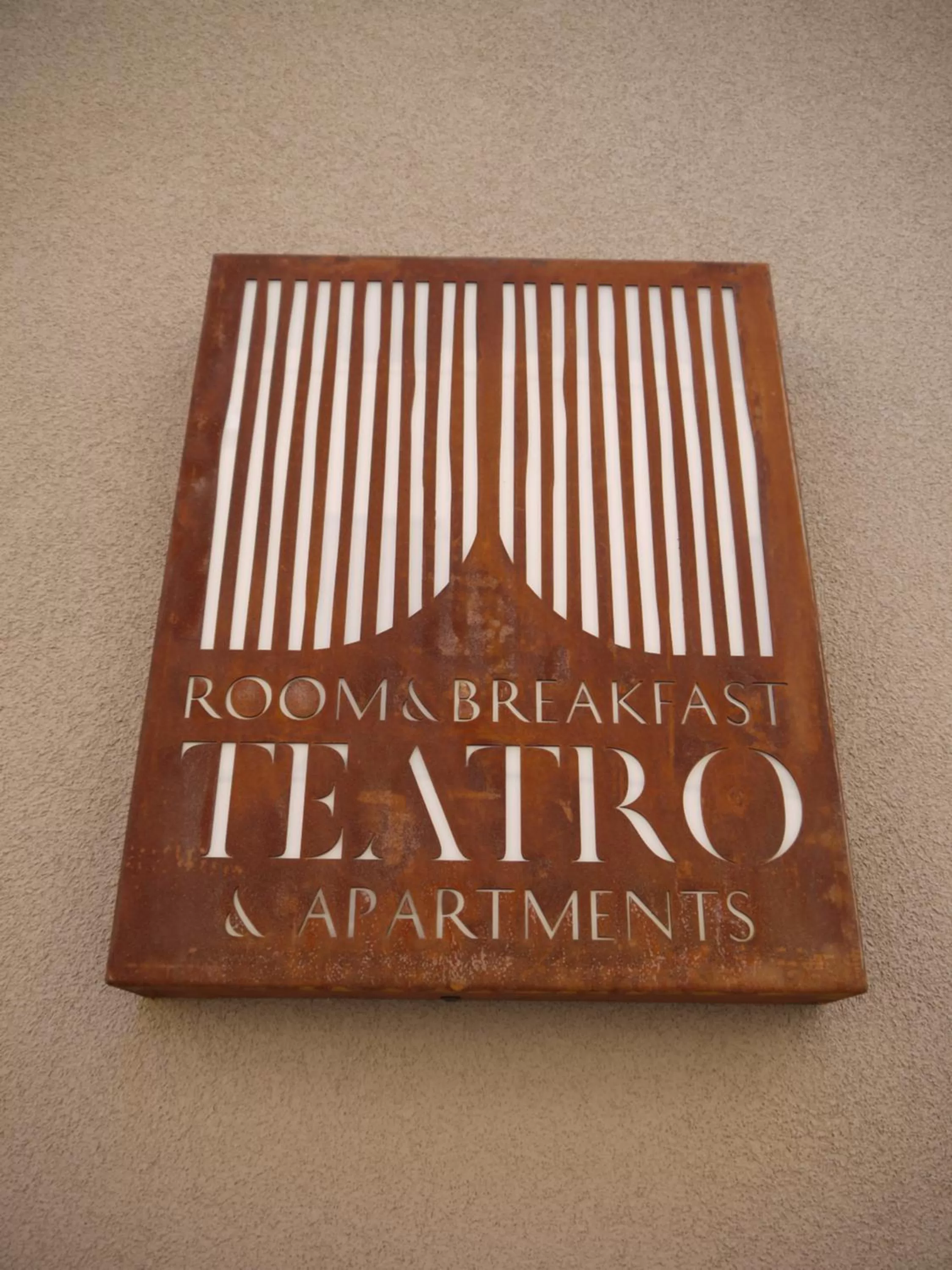 Logo/Certificate/Sign in RB del Teatro&Apartaments