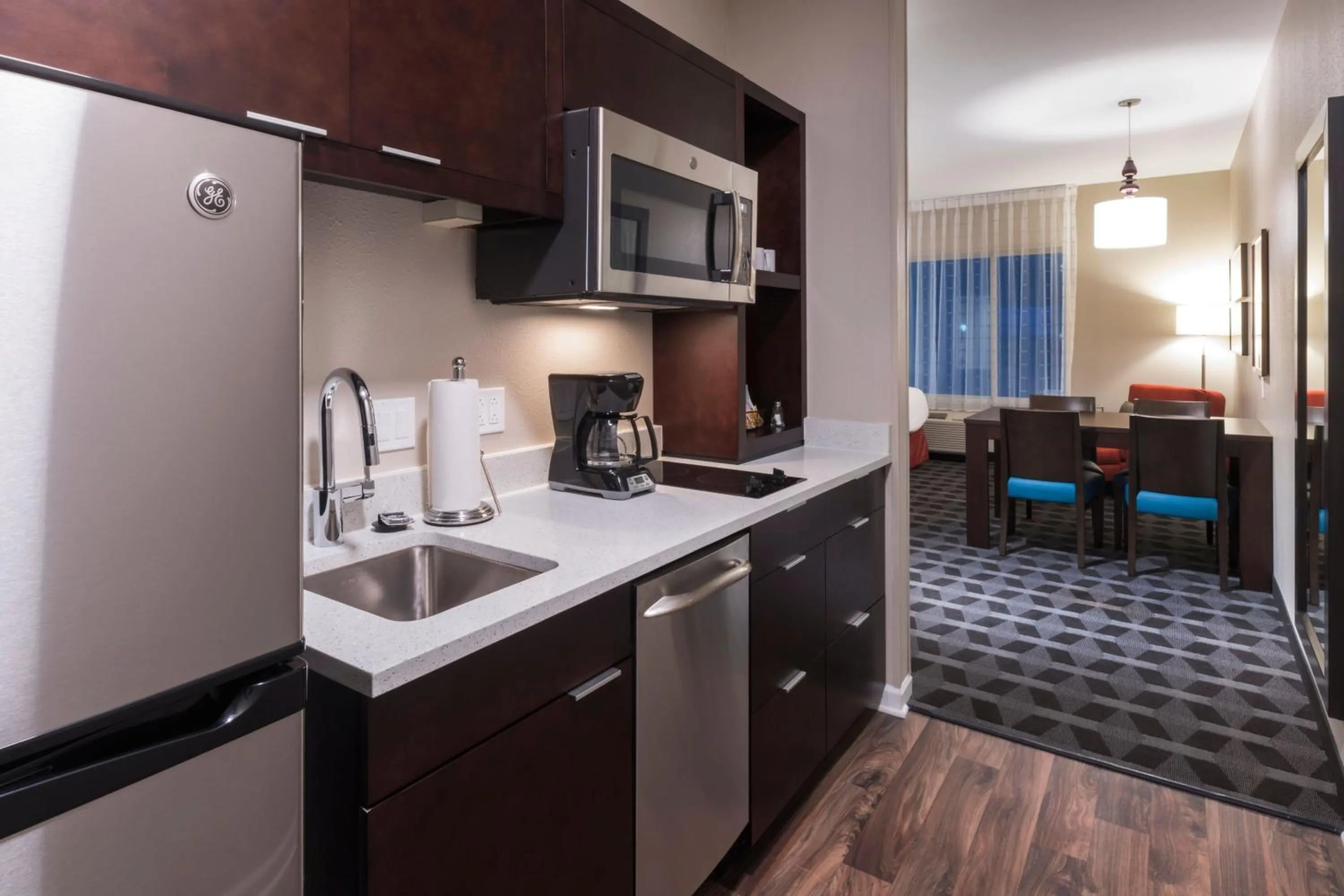 Kitchen or kitchenette in Towneplace Suites By Marriott Hays
