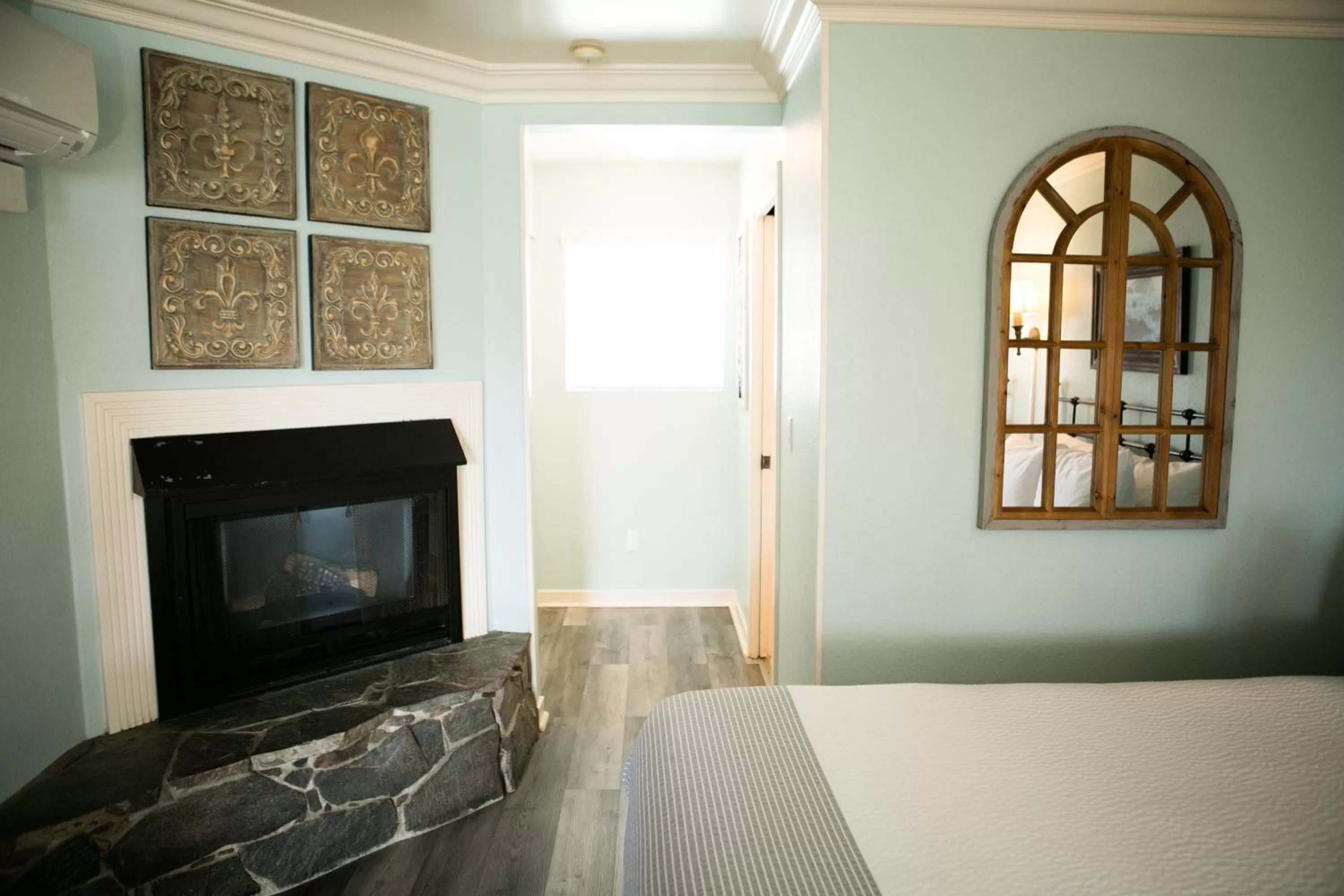 Bed in Sea Otter Inn