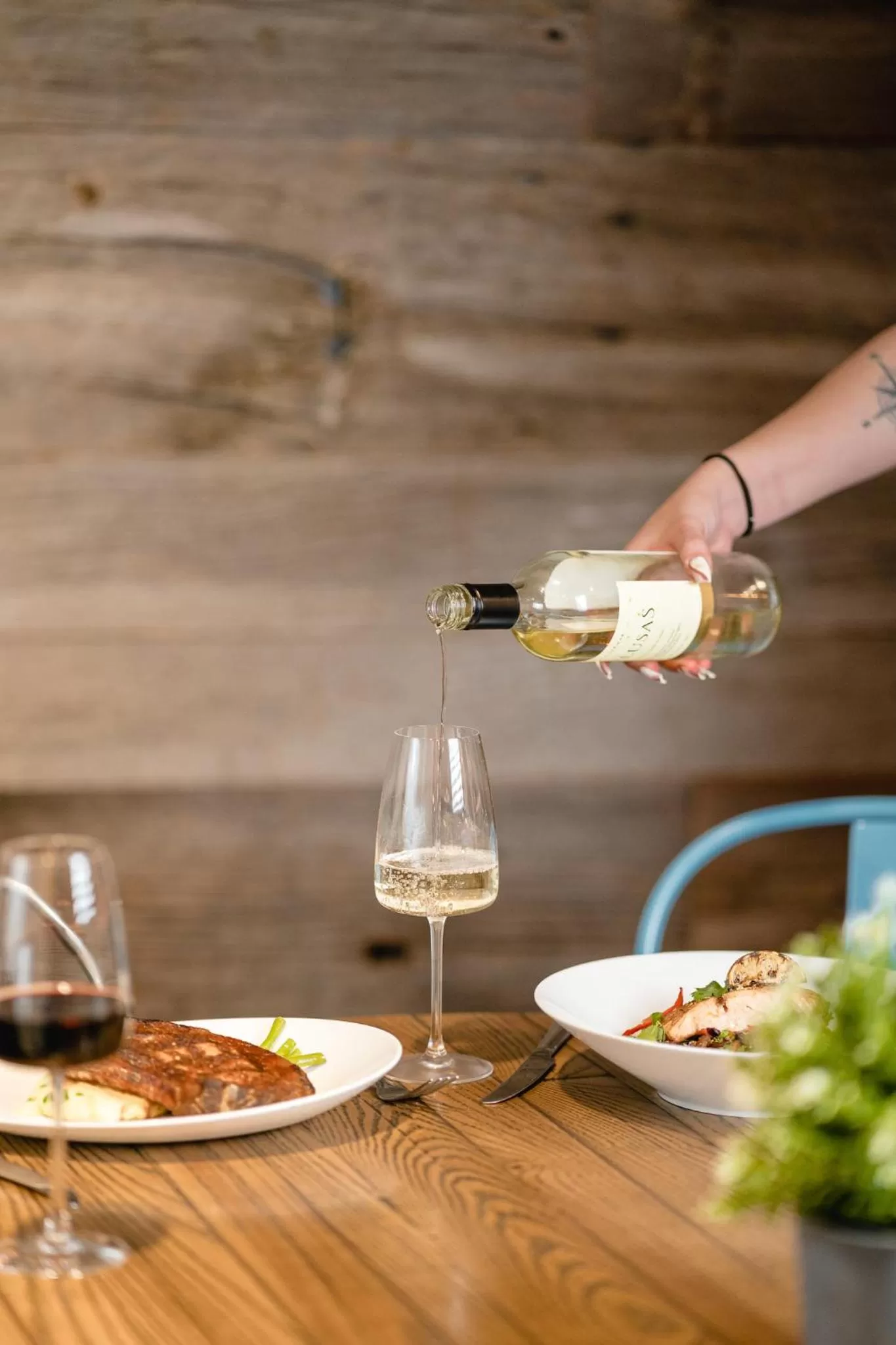 Restaurant/places to eat in The Venue Serviced Apartments