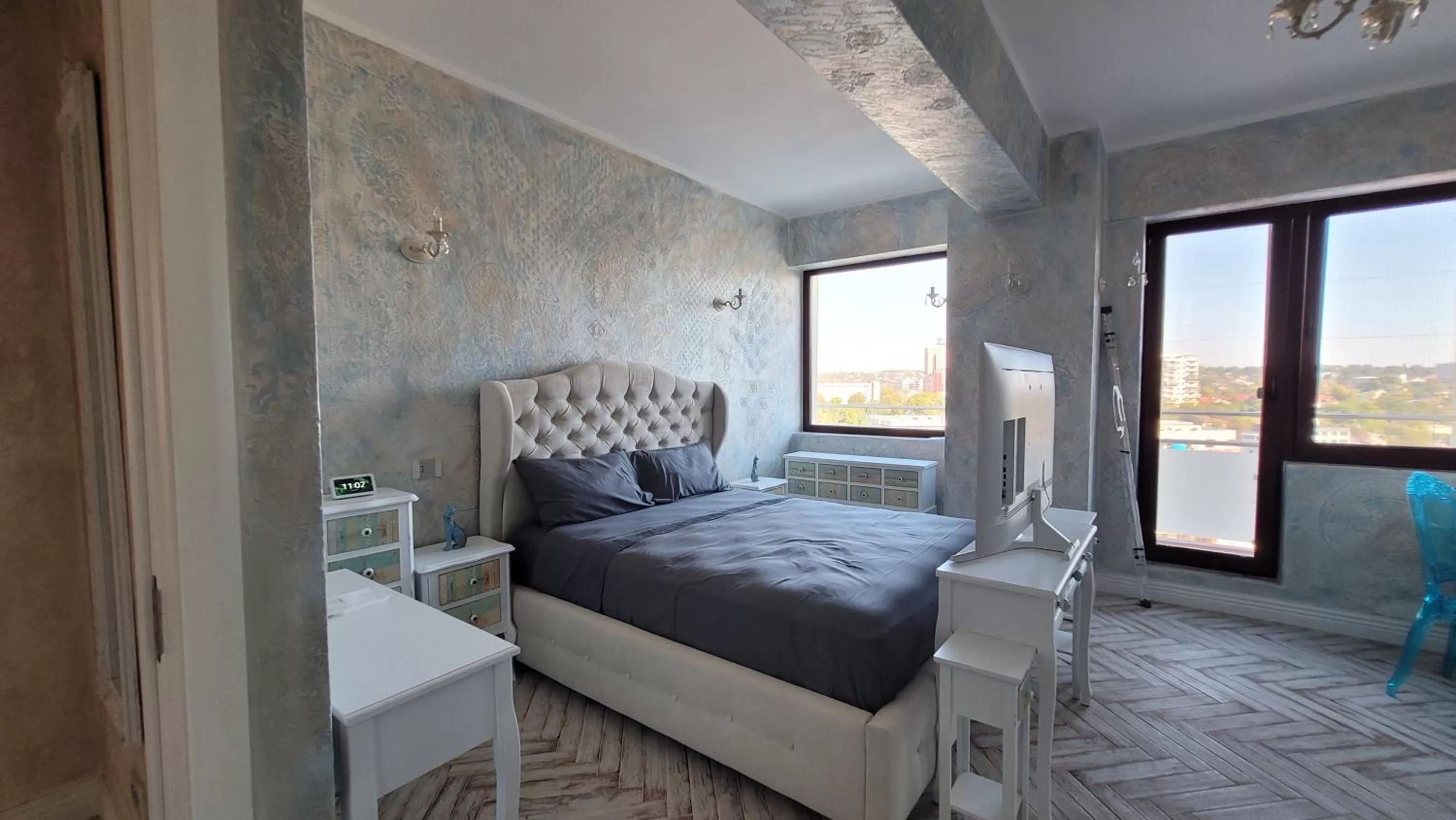 Photo of the whole room, Bed in Terrace Suites Iasi