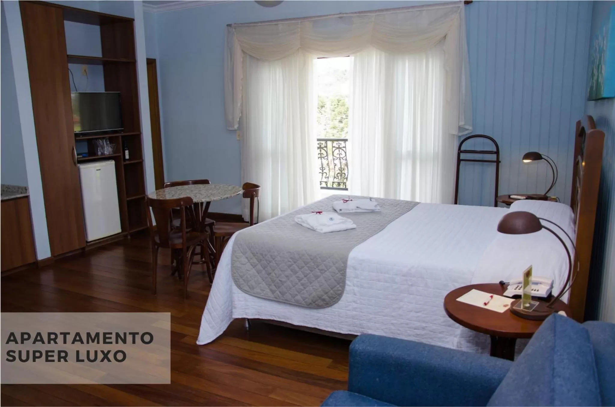 Photo of the whole room, Bed in Hotel Villa Michelon