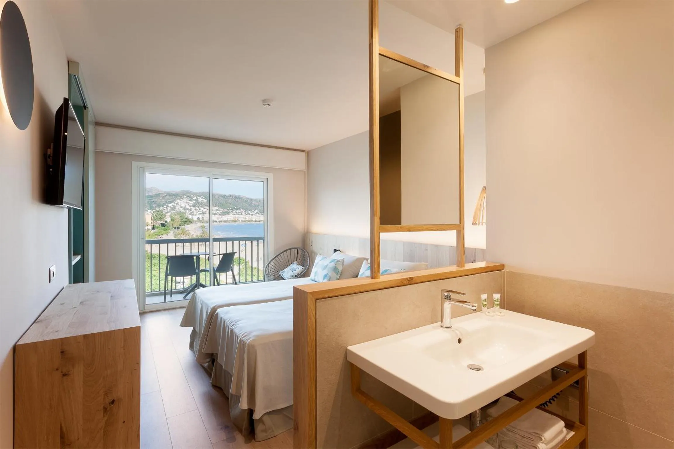 Bed in Hotel Maritim 4 Superior