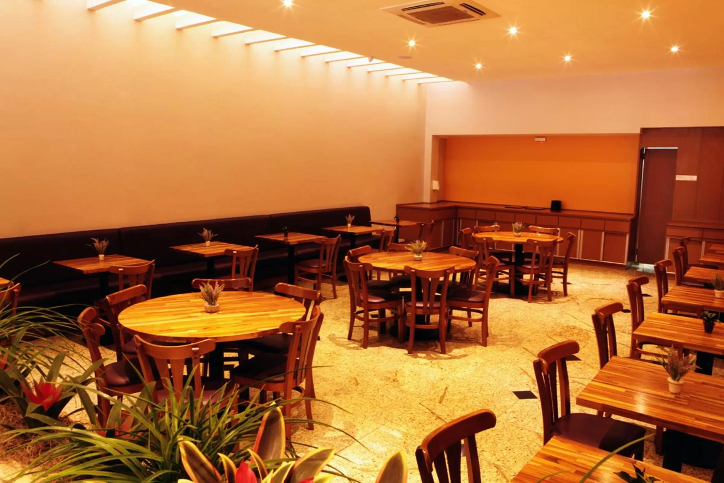 Restaurant/places to eat in Pompeu Rio Hotel