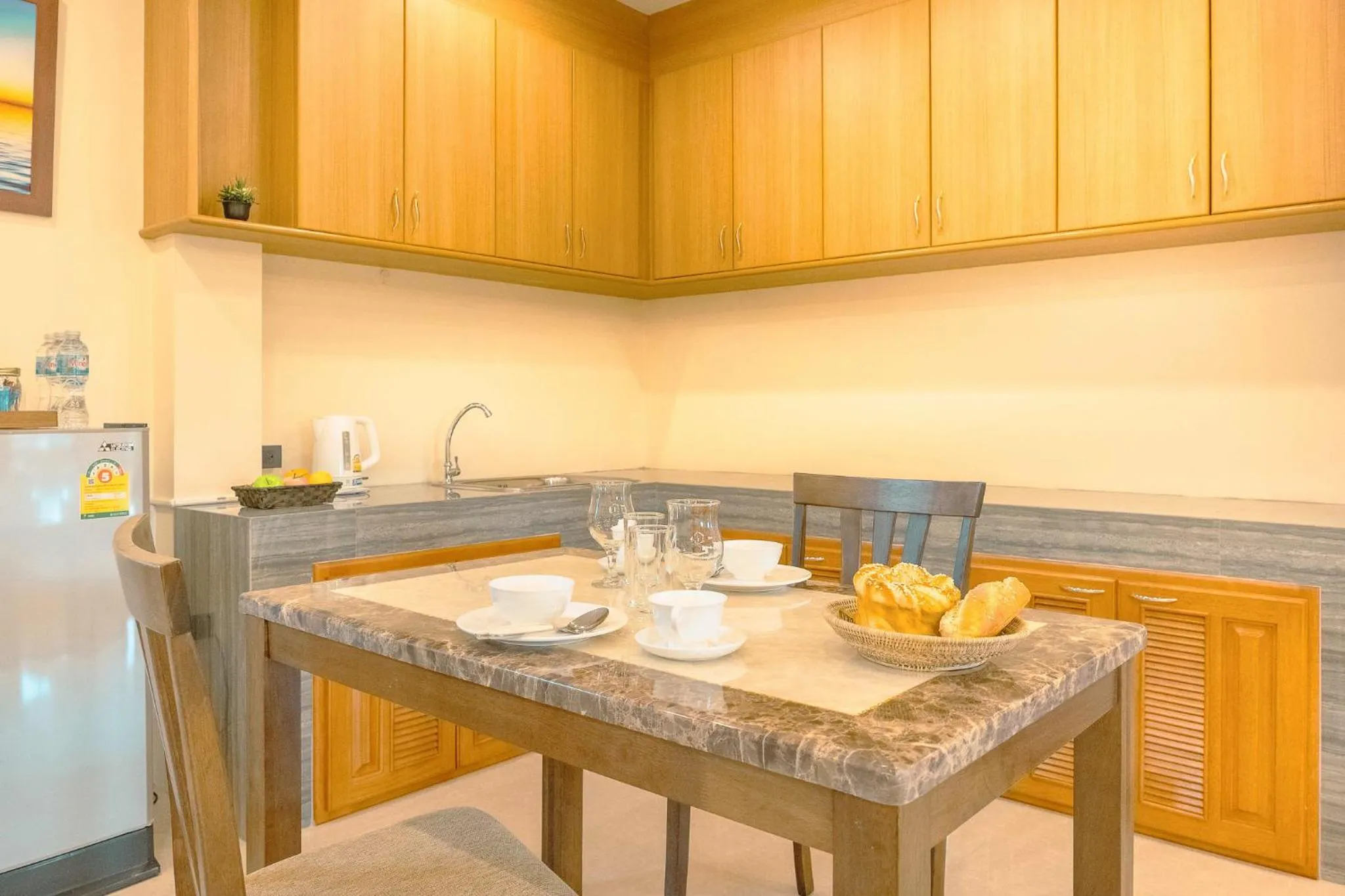 Kitchen or kitchenette in AU Place Hotel