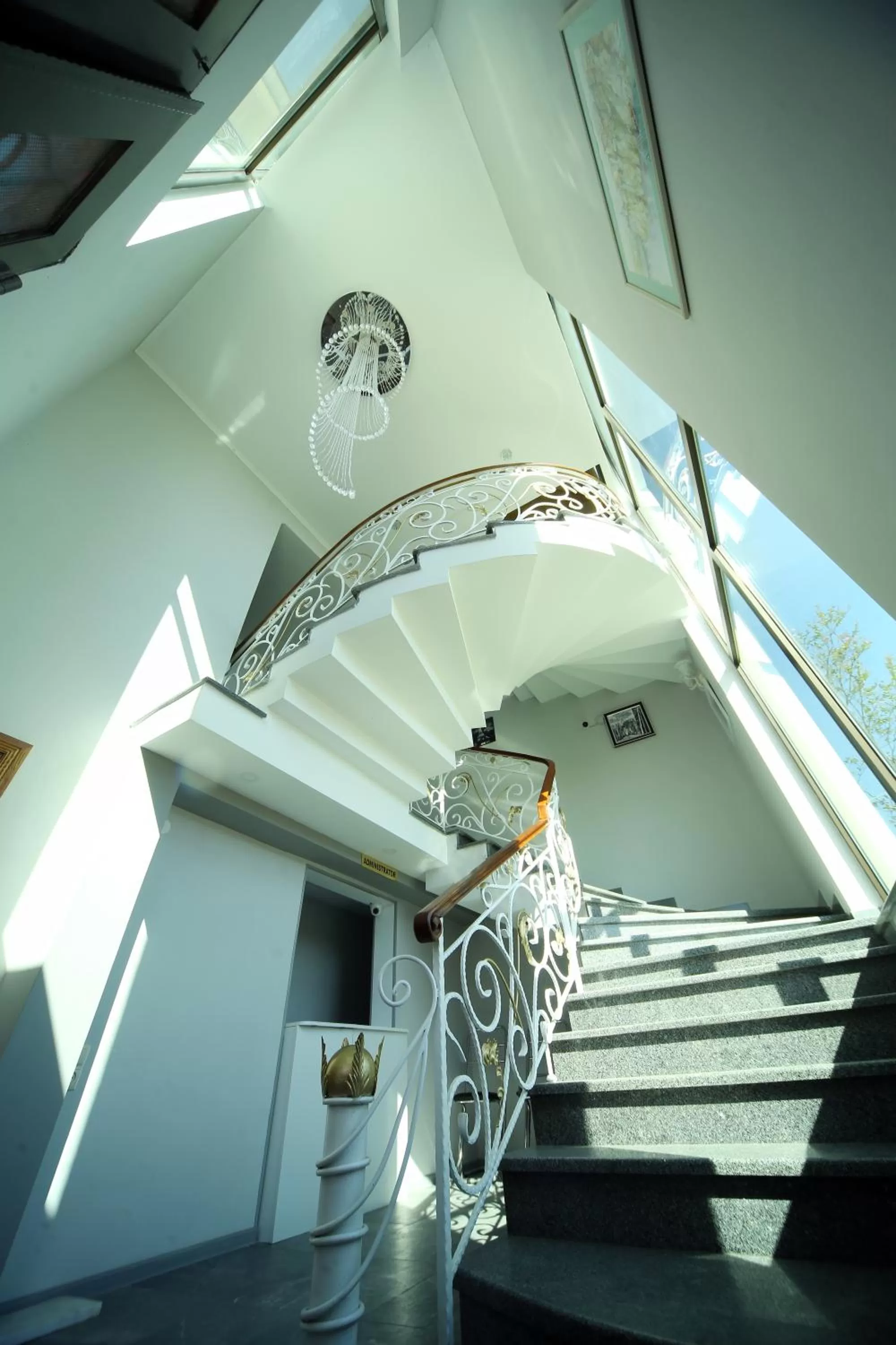 Area and facilities in Hotel Harmony