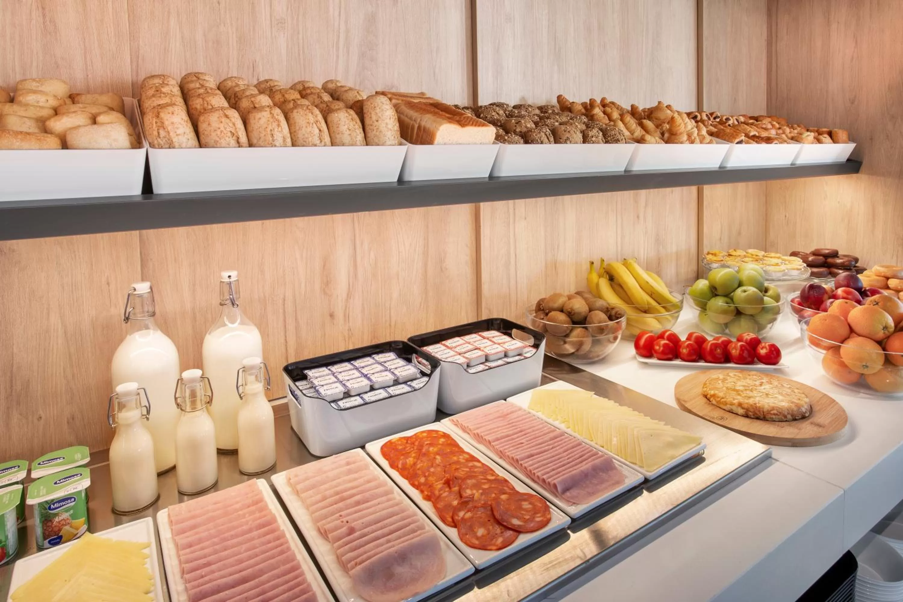 Breakfast in B&B HOTEL Lisboa Montijo