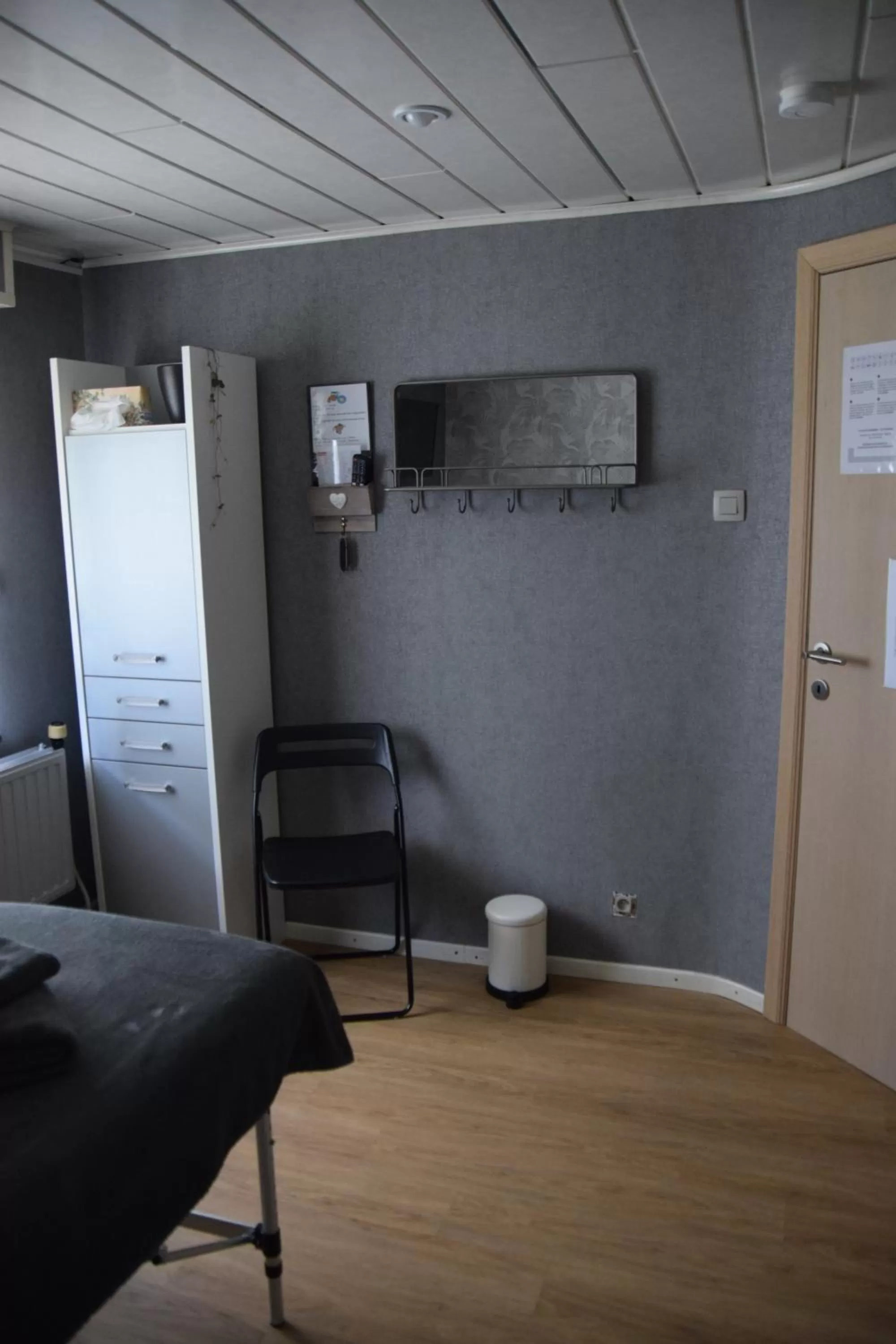 Massage, TV/Entertainment Center in B&B Jo - Li