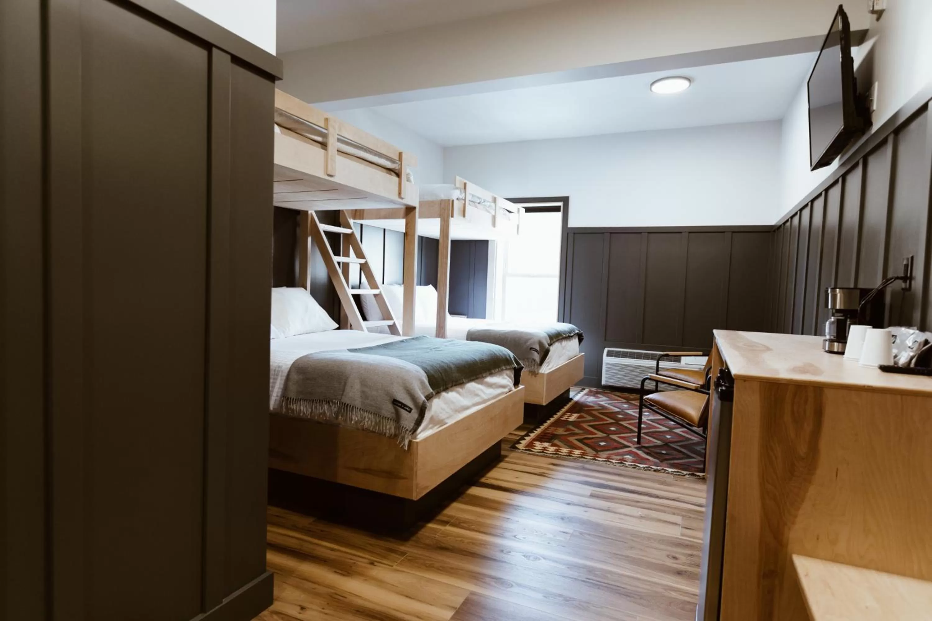 Bed in The Flying Steamshovel Inn