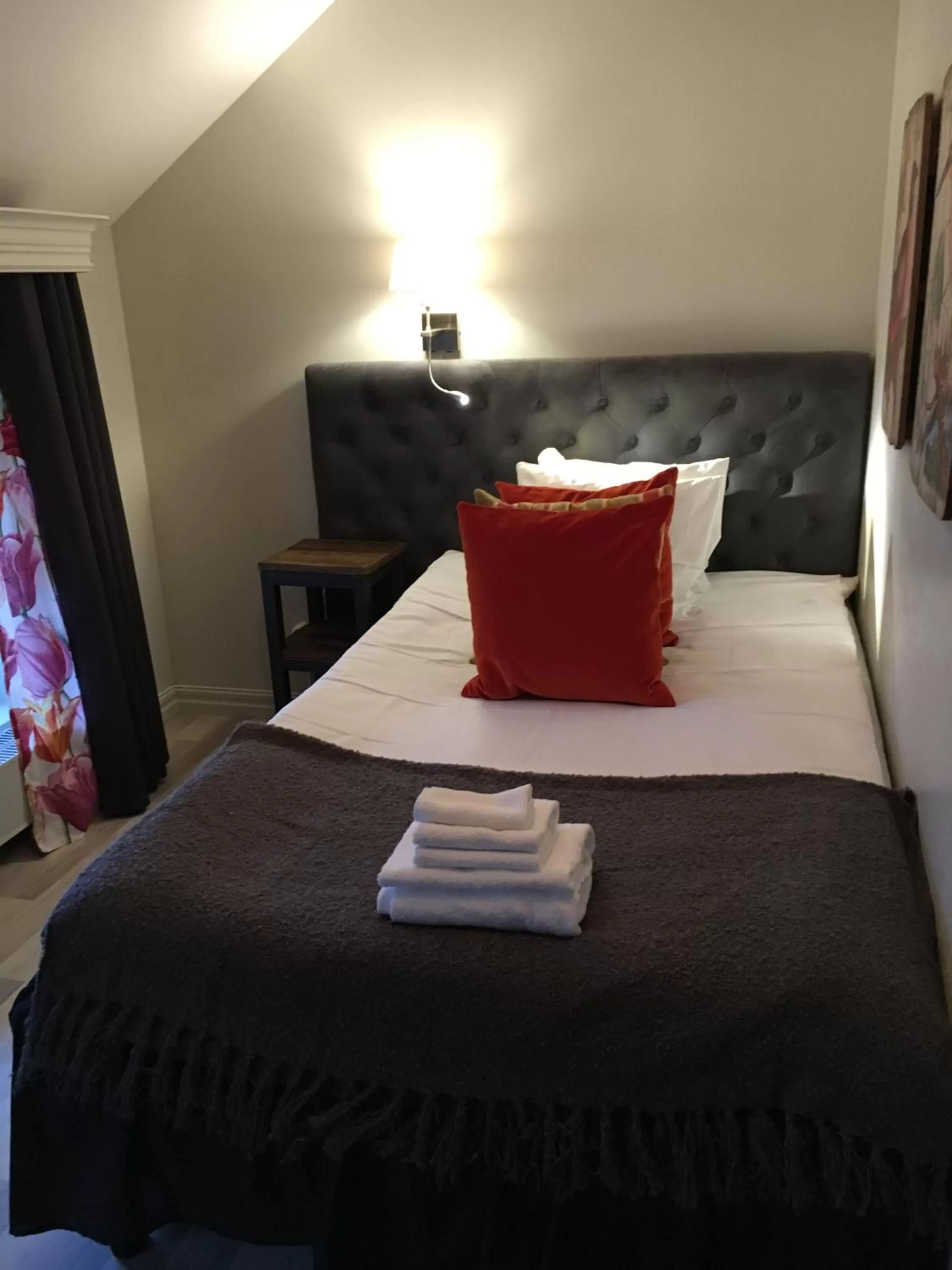 Superior Single Room - single occupancy in Karstorp Säteri – Hotell och Konferens