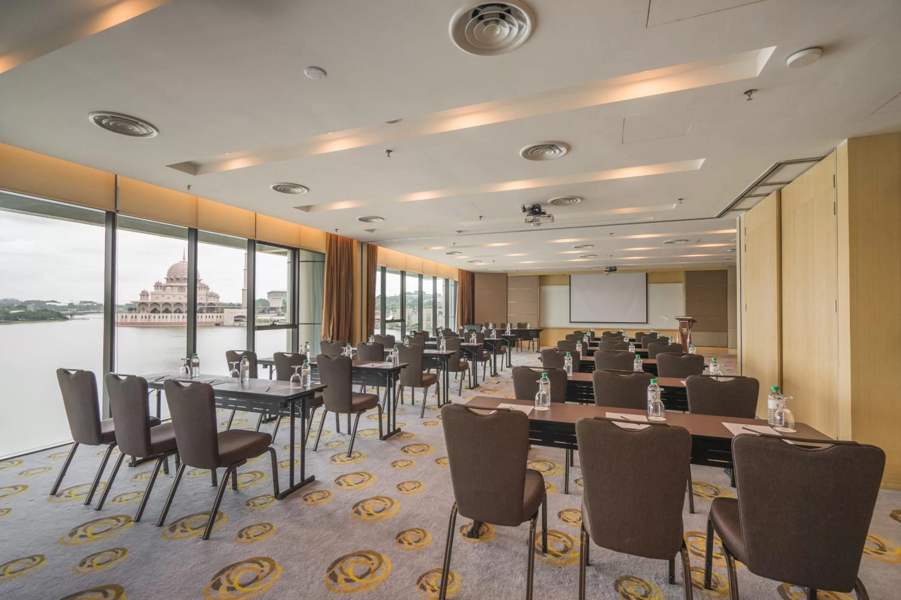 Meeting/conference room in Zenith Hotel Putrajaya
