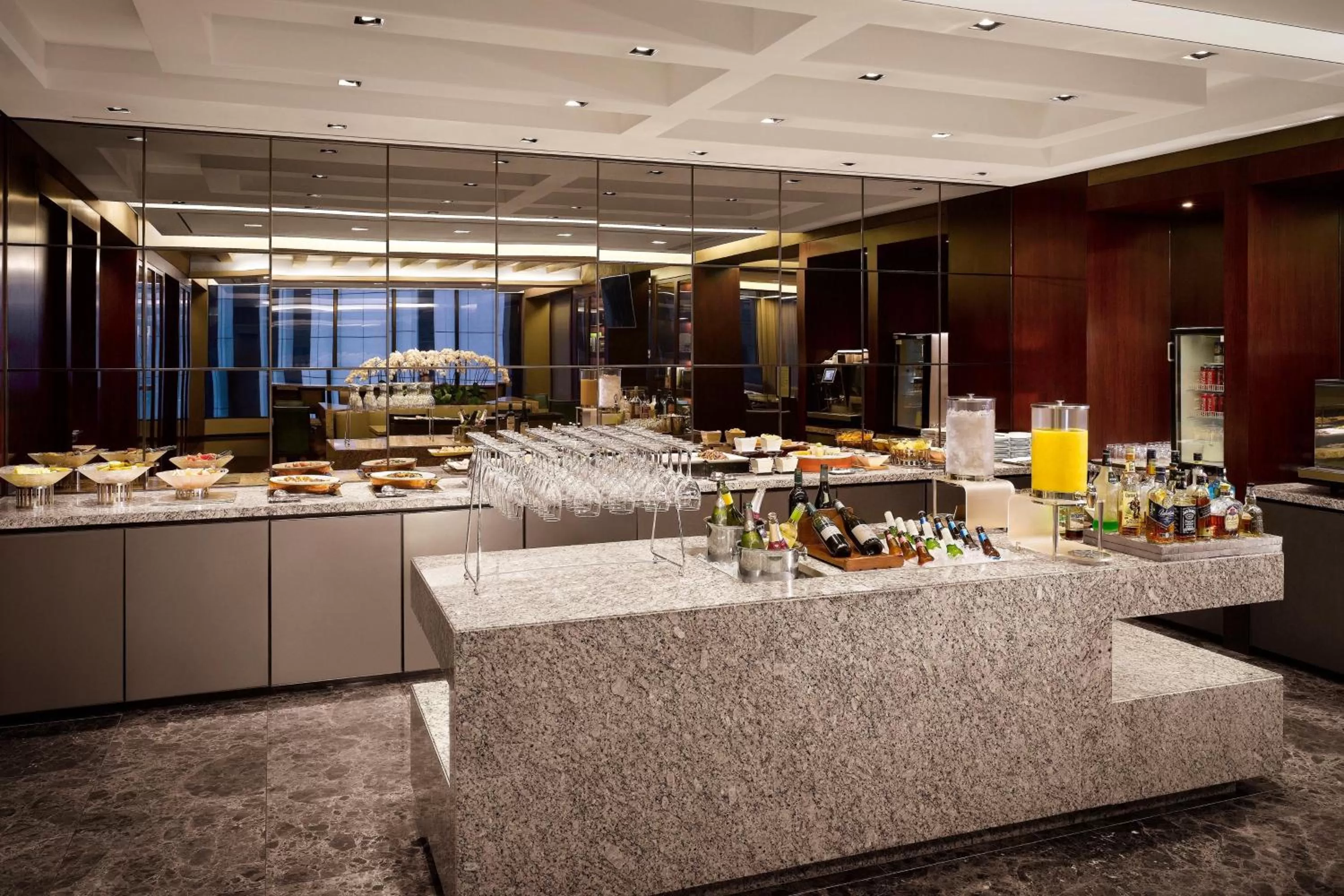 Lounge or bar in Westin Josun Seoul Hotel