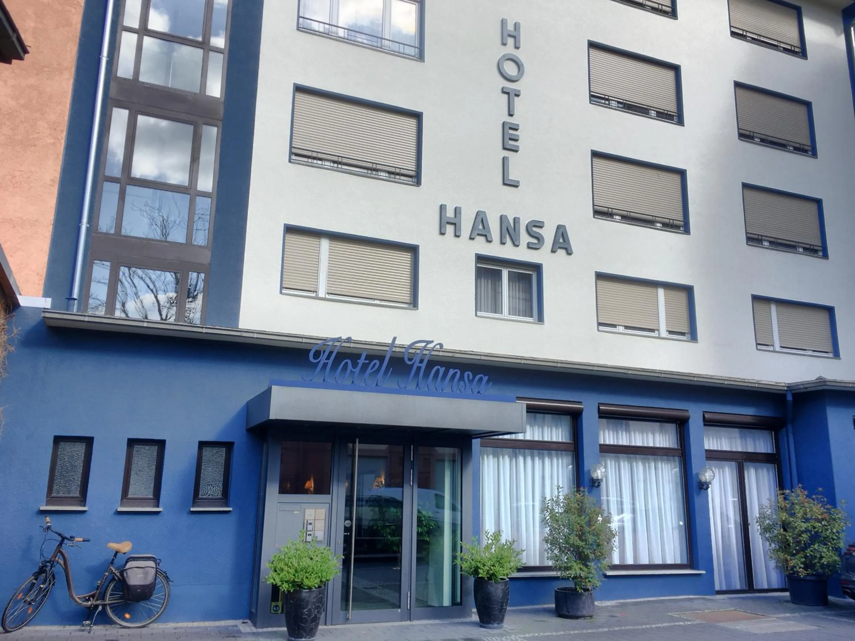 Facade/entrance in Hotel Hansa