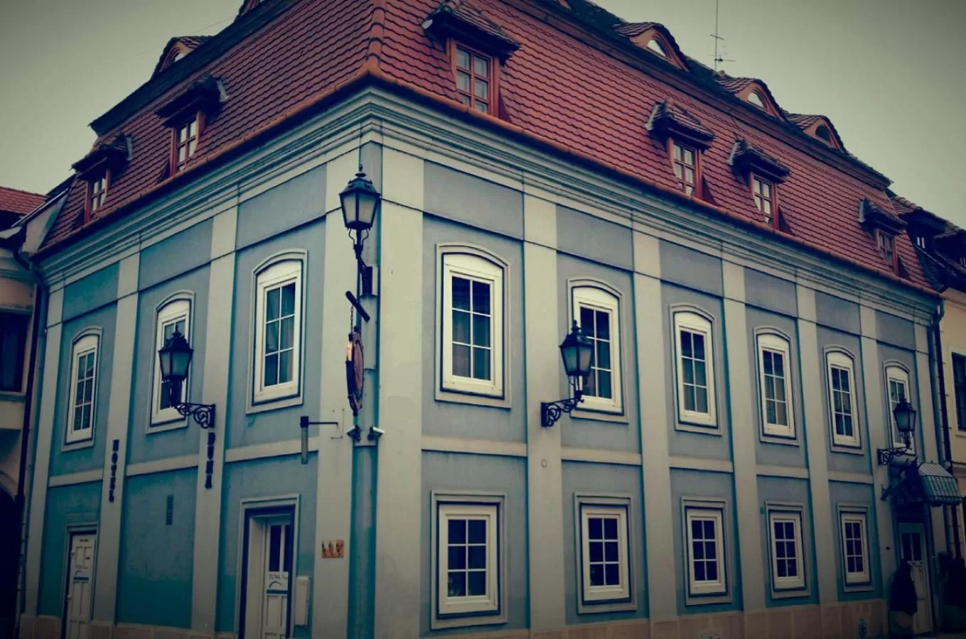Facade/entrance in Duna Panzió