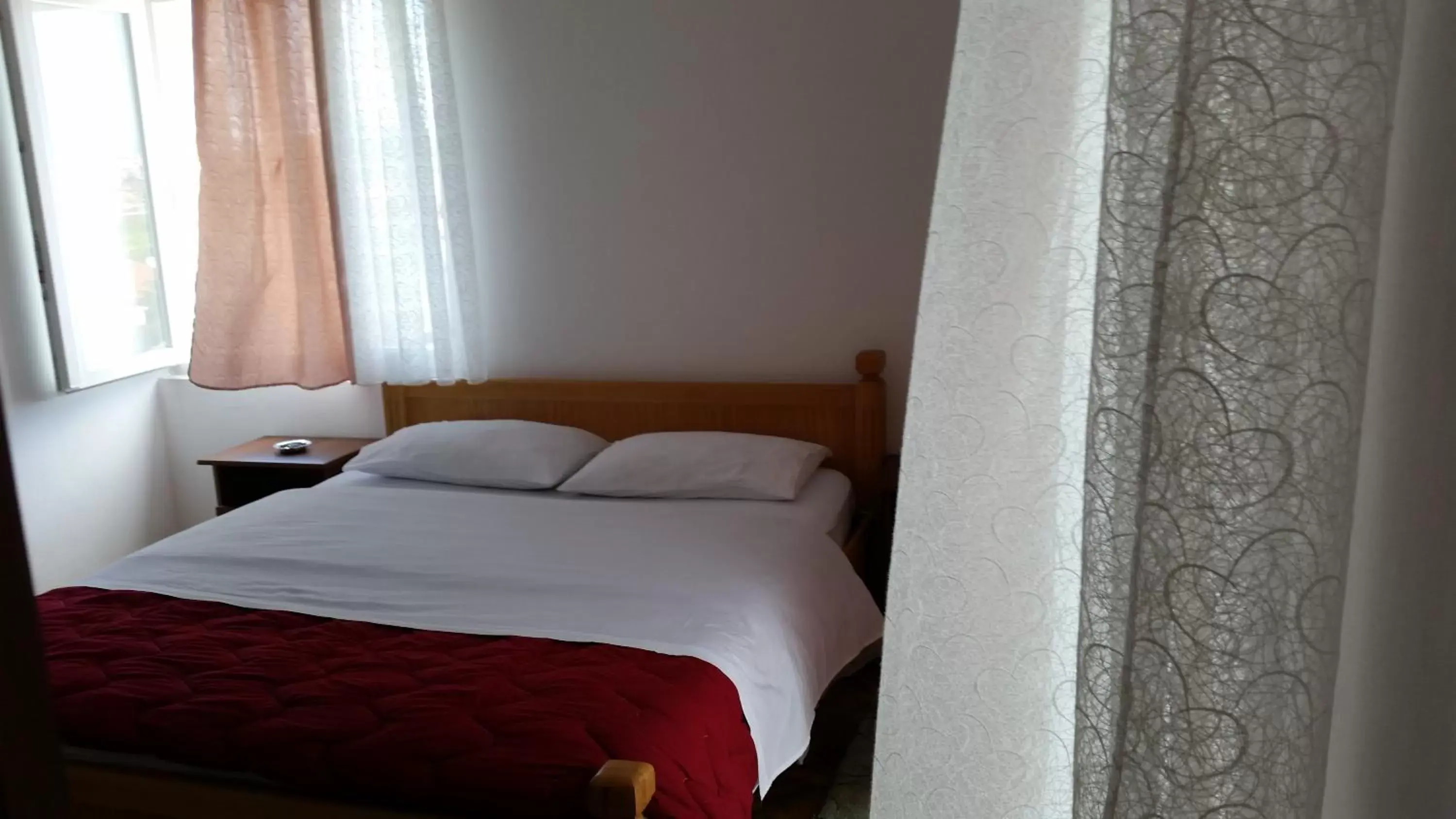 Double Room with Balcony in Hotel Floga Double Room with Balcony in Hotel Floga