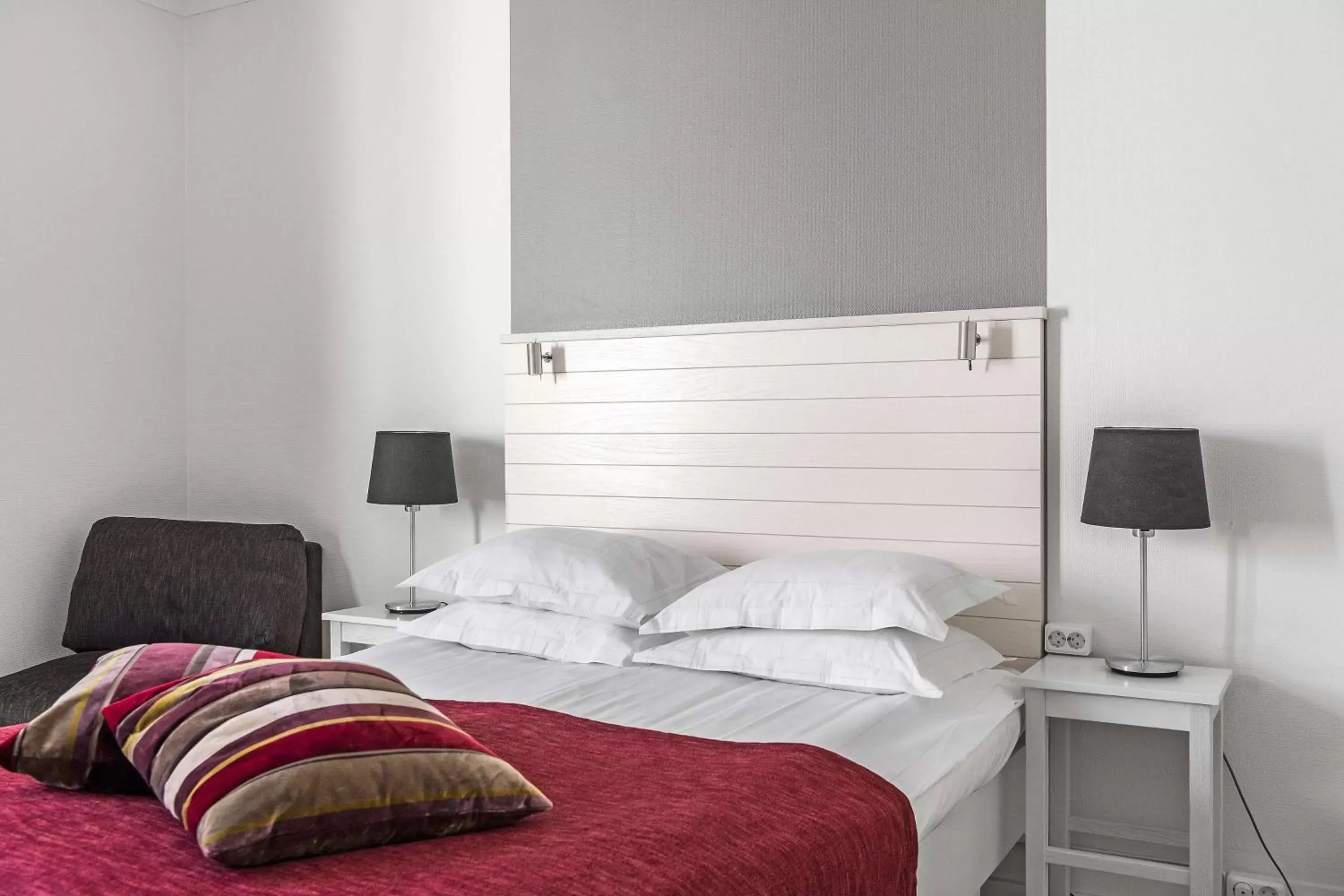 Standard King Room in Best Western Plus Edward Hotel Standard King Room in Best Western Plus Edward Hotel