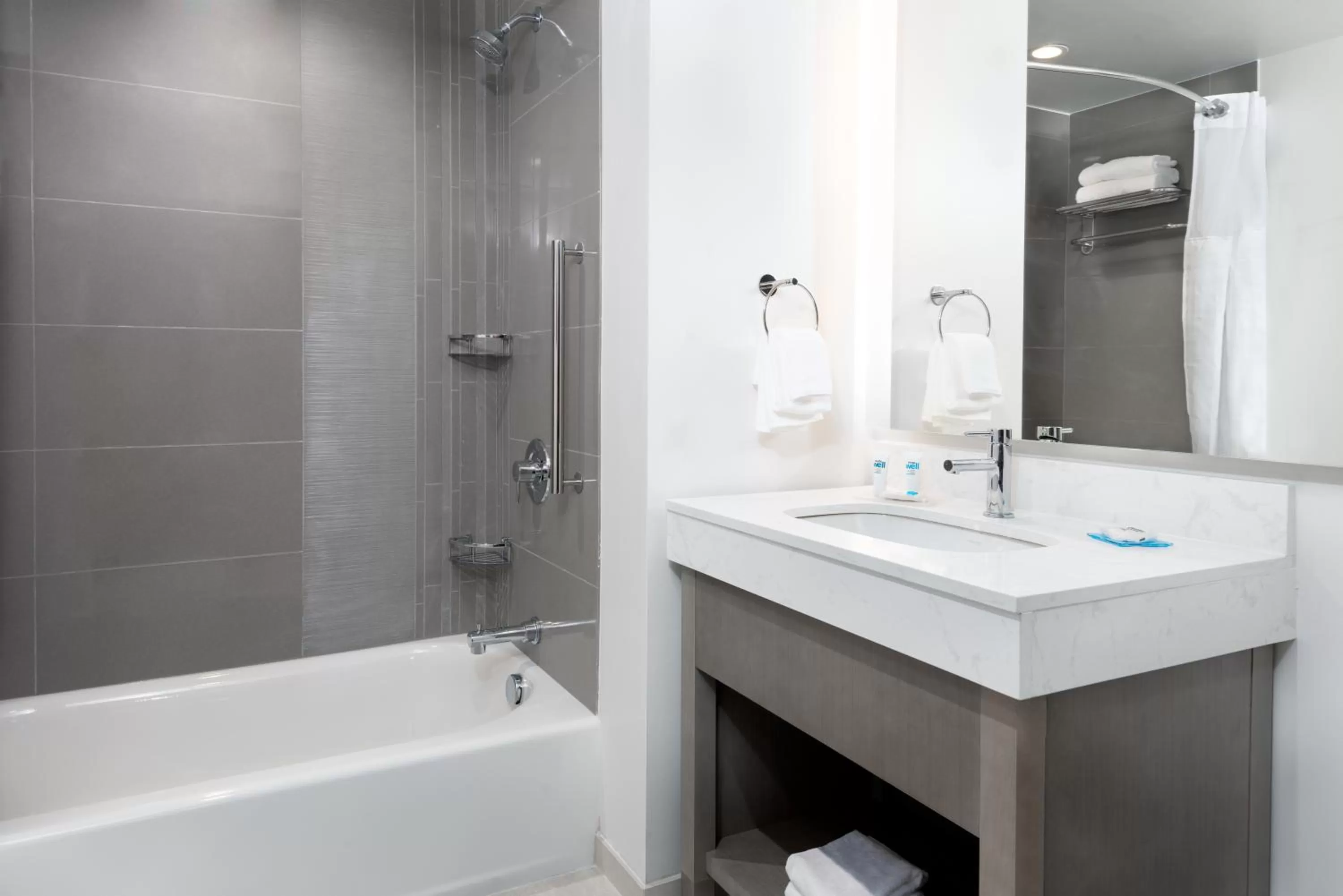 Bathroom in Hyatt House Tampa Airport/Westshore