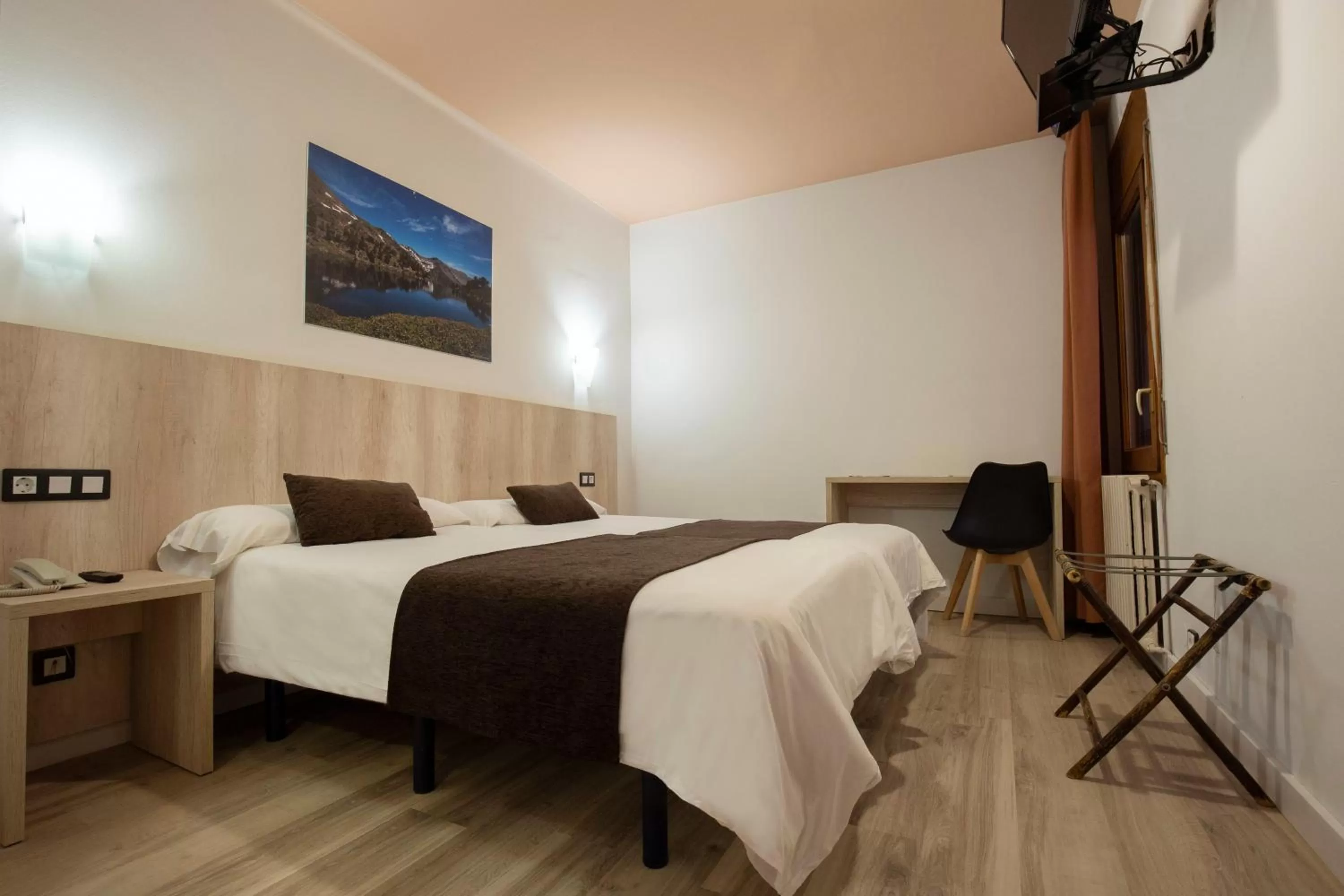 Bedroom, Bed in Hotel Marco Polo by Nexta