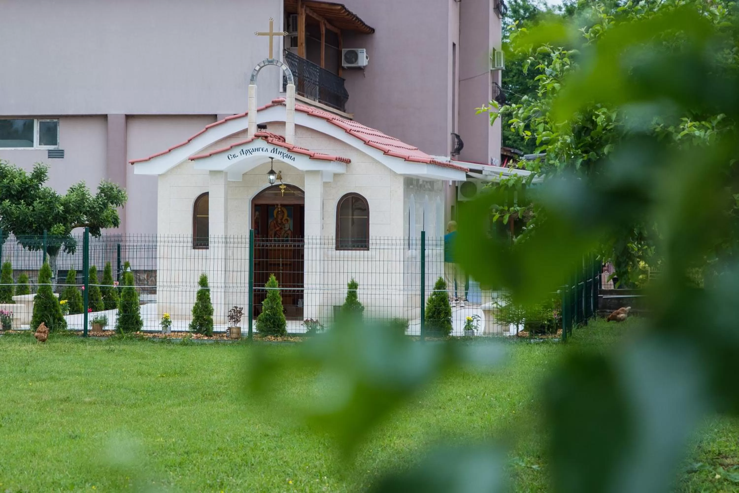 Property Building in Complex Baroto