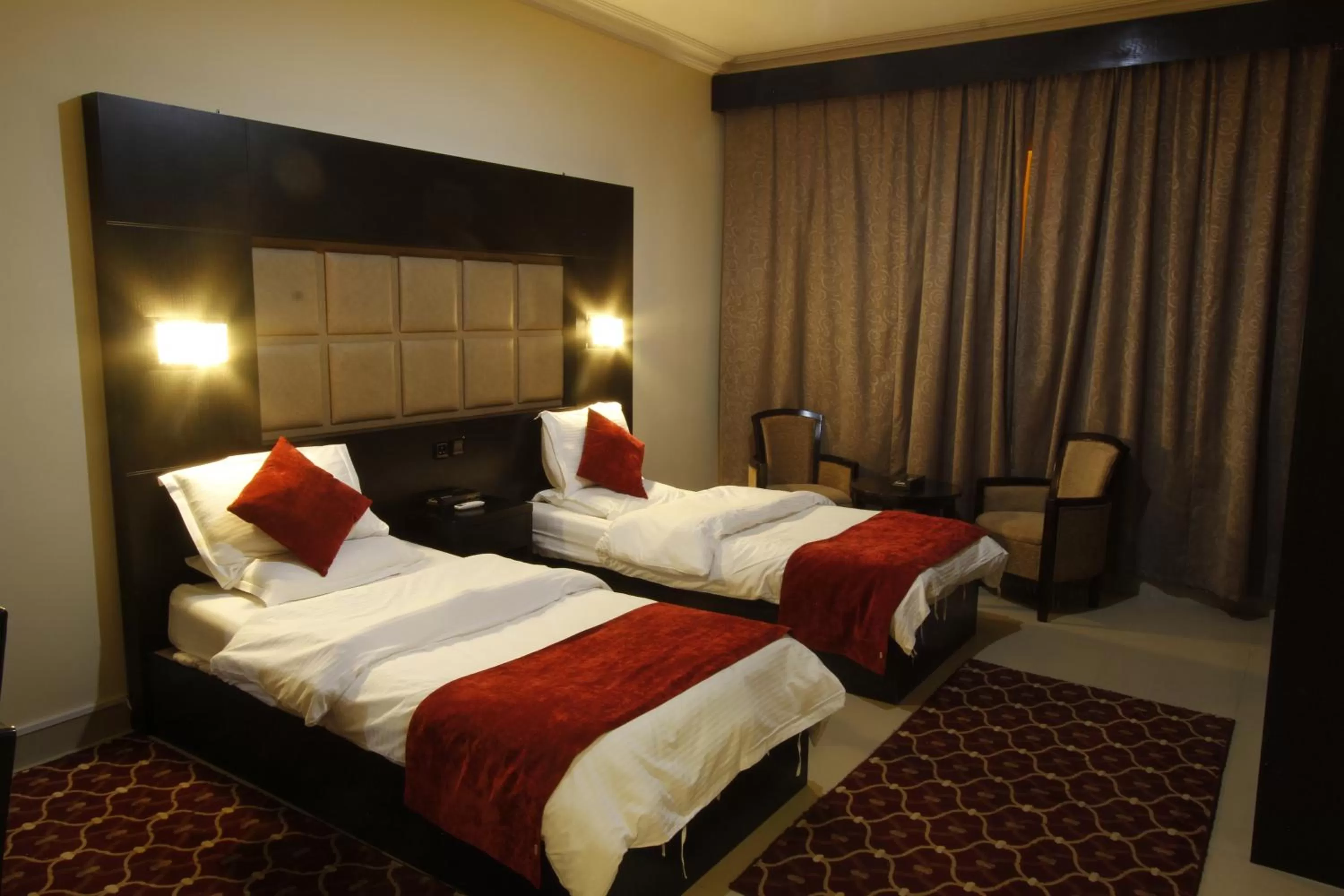 Bed in Manazel Al Hamra Apartment 2