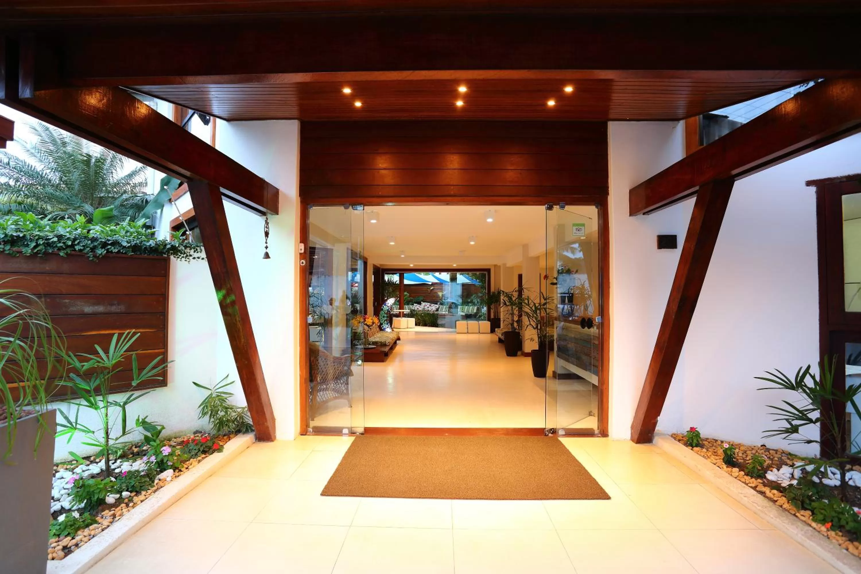 Property building in Hotel Flamingo Beach by HC