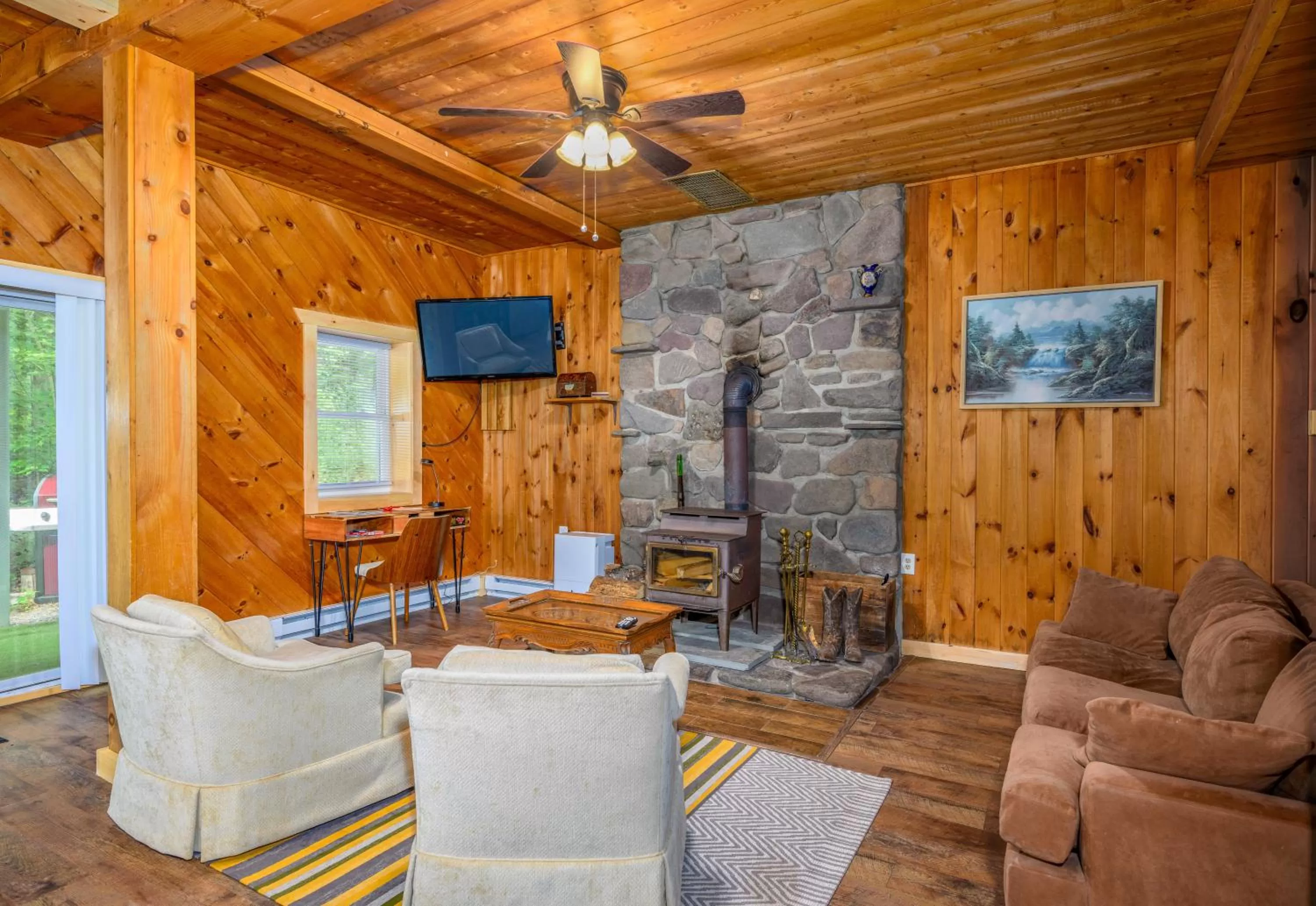 Mountain Treasure Bed and Breakfast