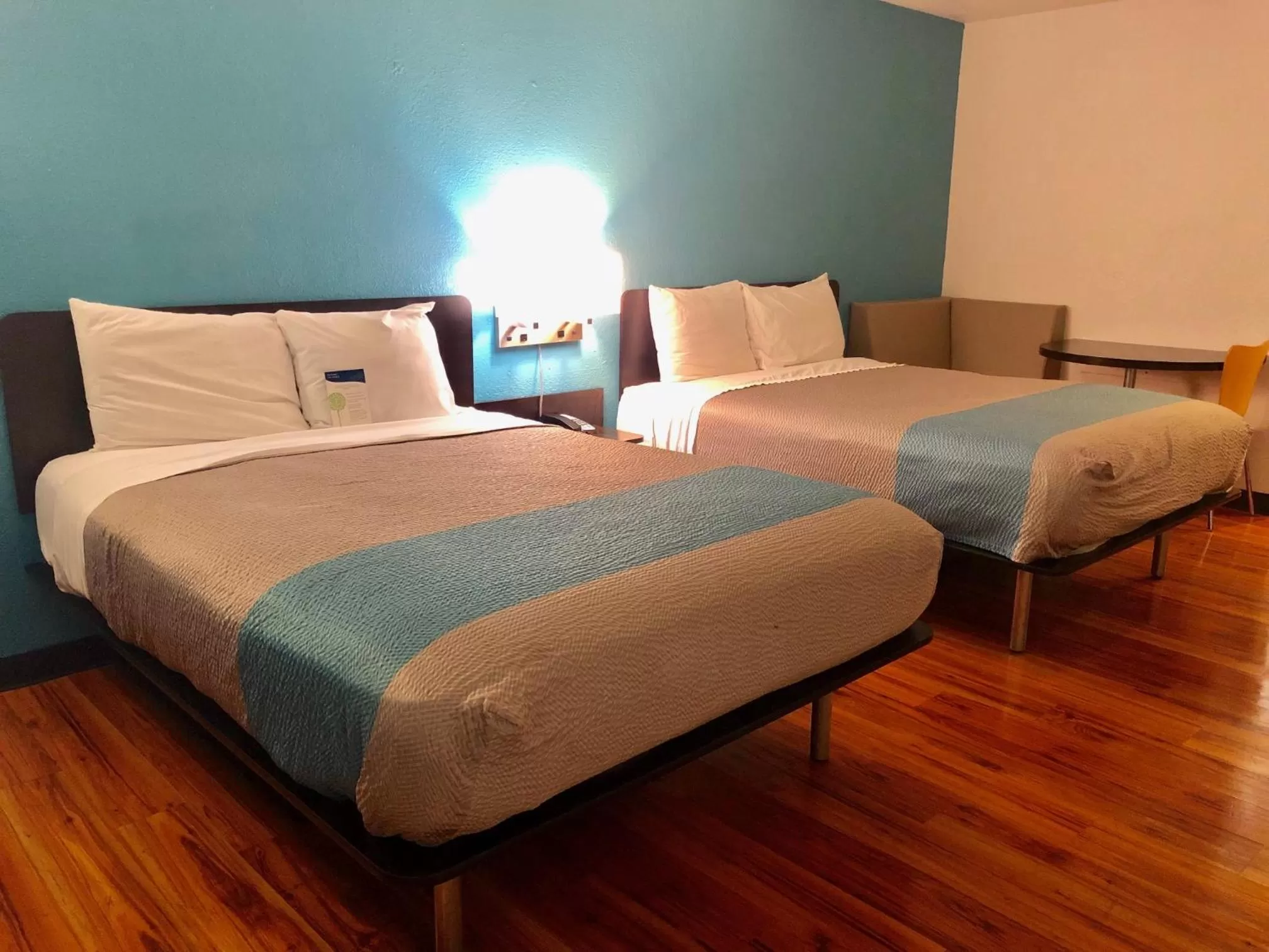 Bed in Motel 6-Nashville, TN - Airport